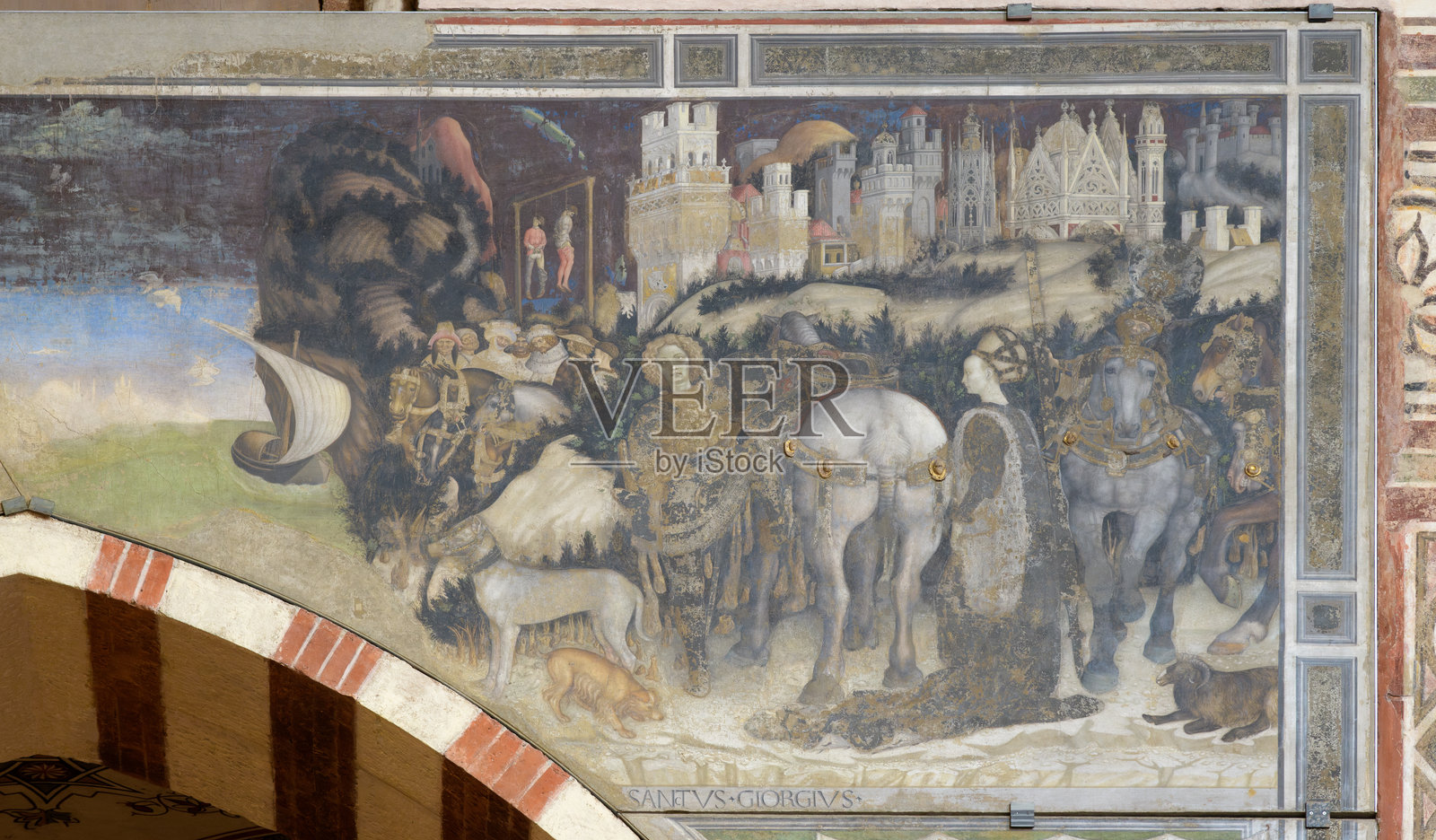 皮萨内洛的壁画《圣乔治与公主》,位于意大利维罗纳圣阿纳斯塔西亚大教堂的佩莱格里尼小教堂。照片摄影图片