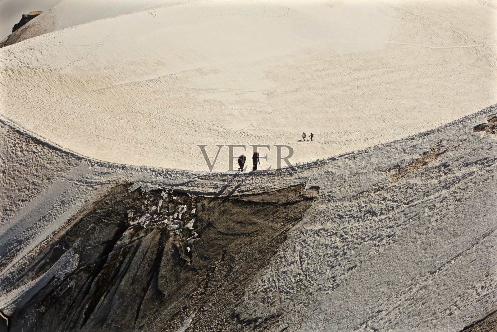 米迪峰徒步旅行照片摄影图片