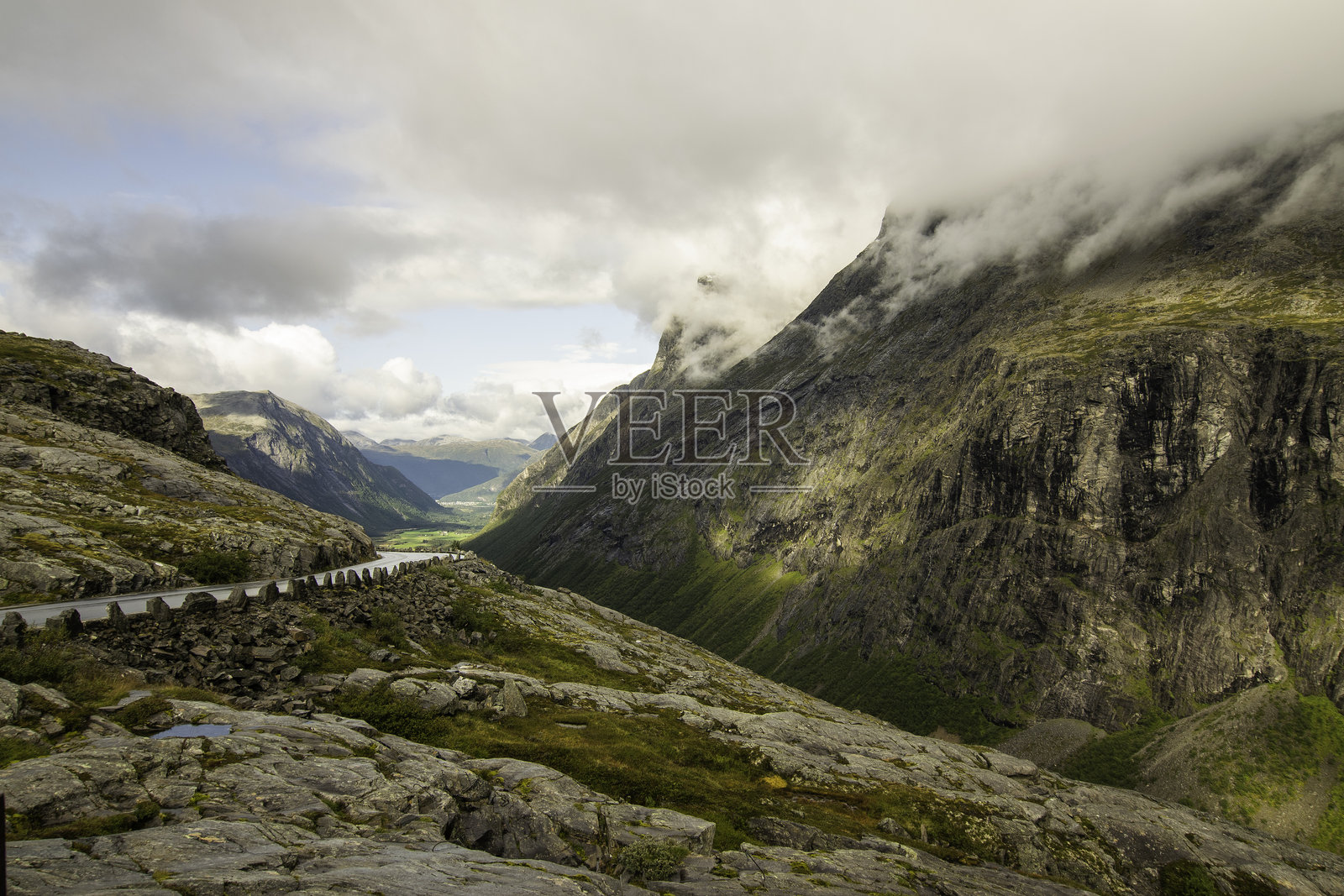 山丘路照片摄影图片