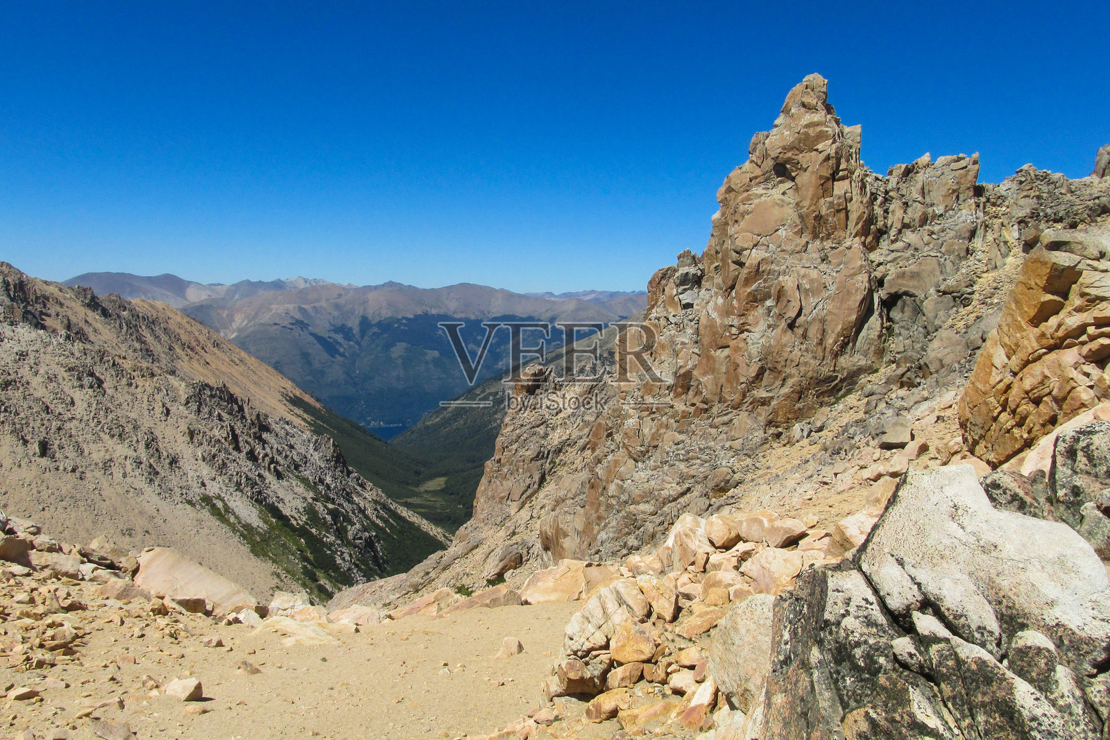 巴里洛切的塞罗大教堂山。纳韦尔瓦皮国家公园的山脉照片摄影图片