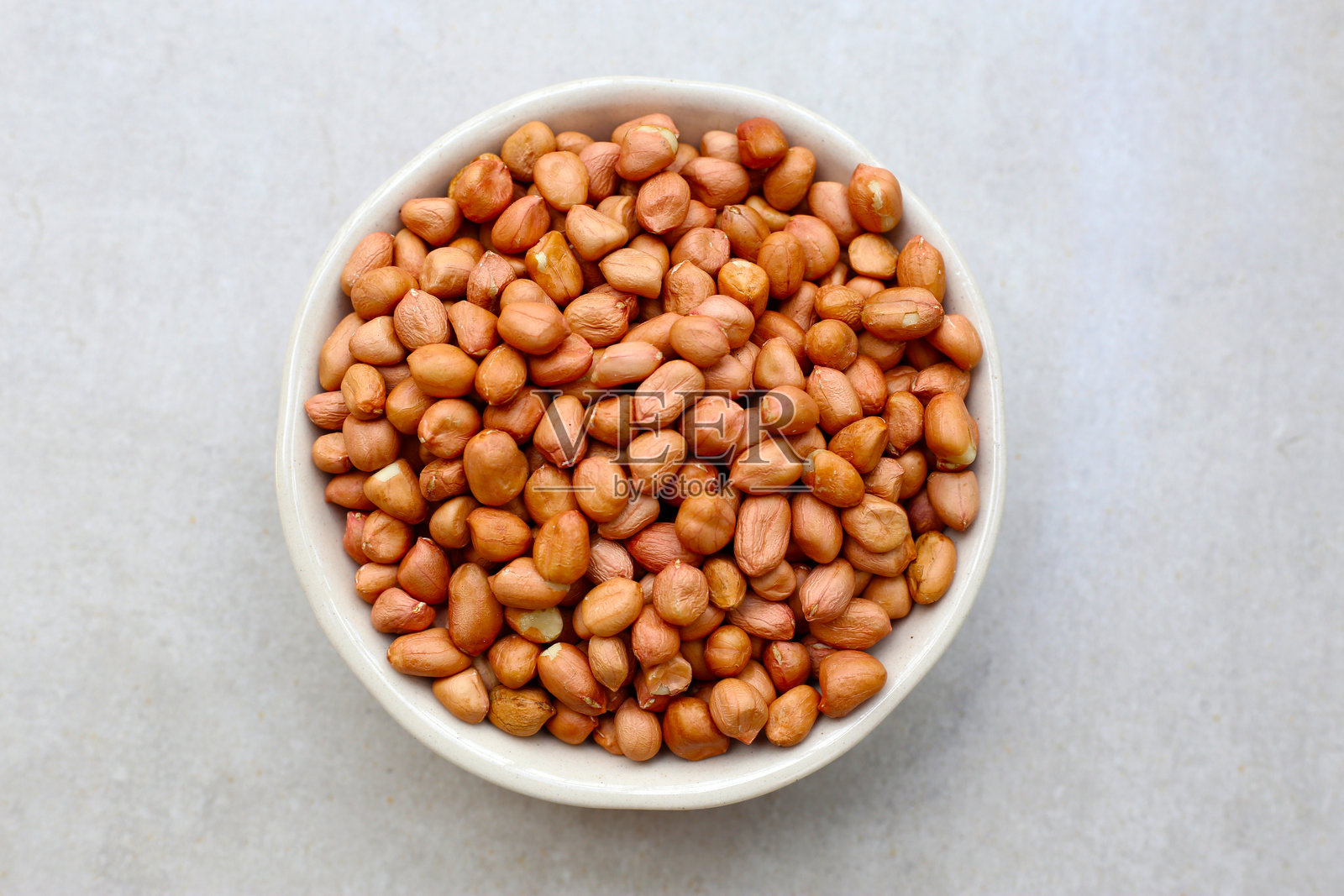 带红皮的生花生照片摄影图片