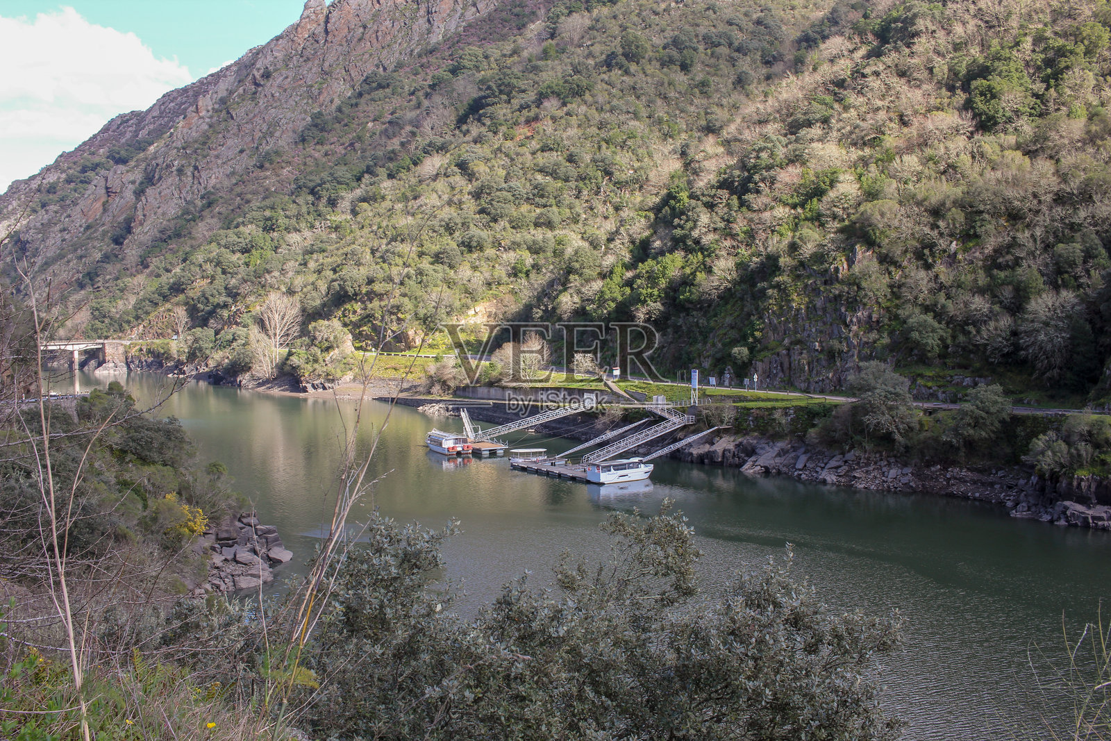 西班牙里贝拉萨克拉的船只照片摄影图片