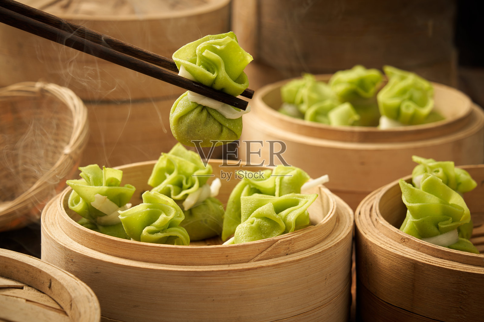 绿茶虾仁烧卖,粤式早餐照片摄影图片