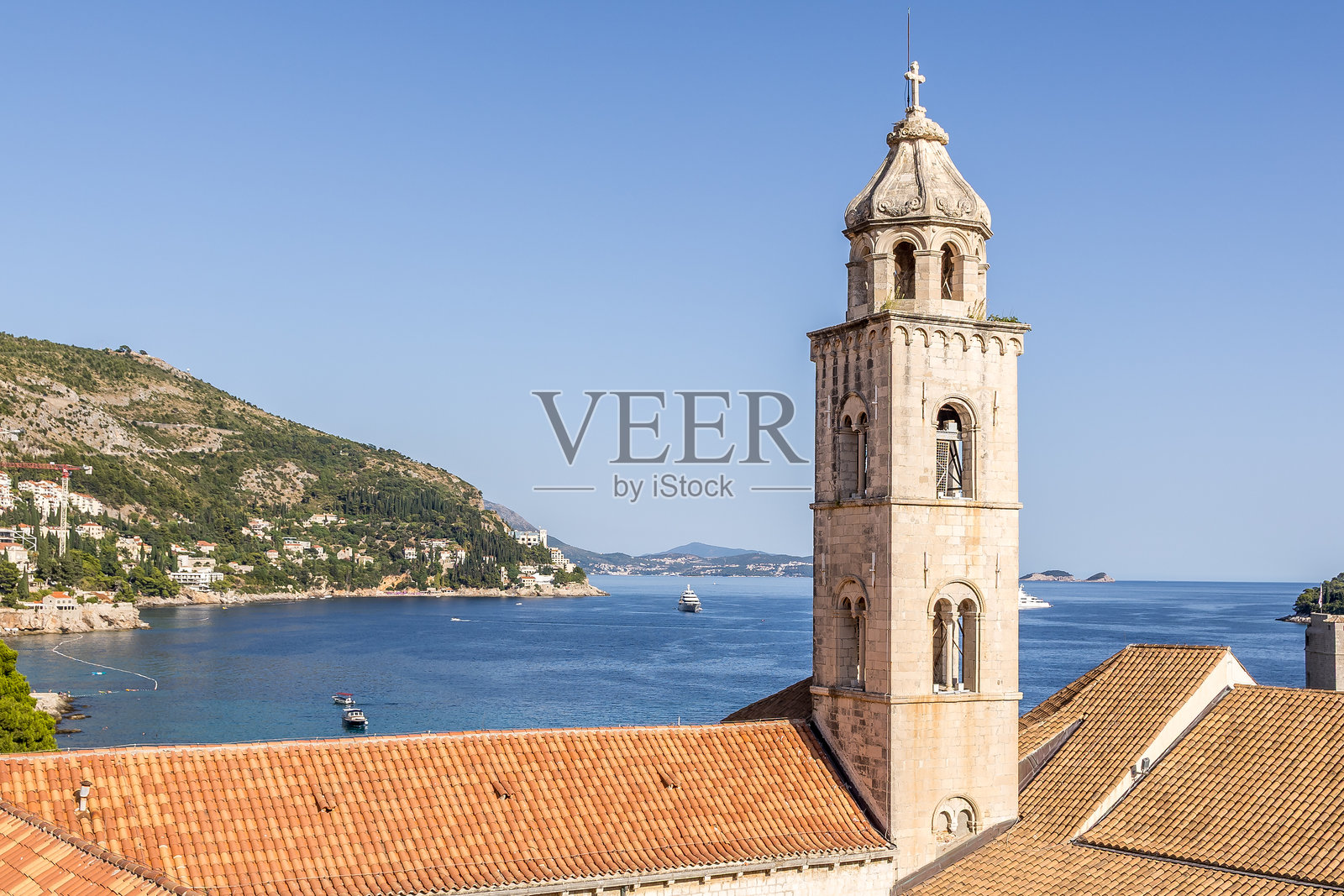 克罗地亚亚得里亚海的杜布罗夫尼克老城和洛克鲁姆岛照片摄影图片