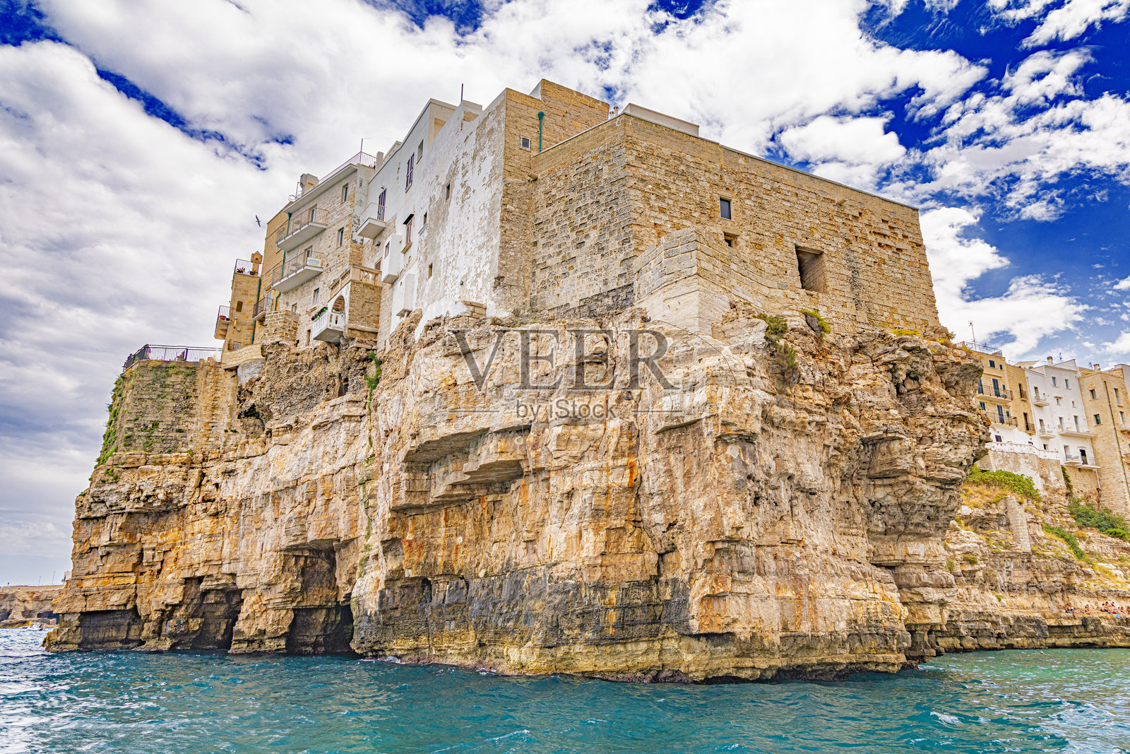 意大利南部普利亚大区的波利尼亚诺·阿马雷照片摄影图片
