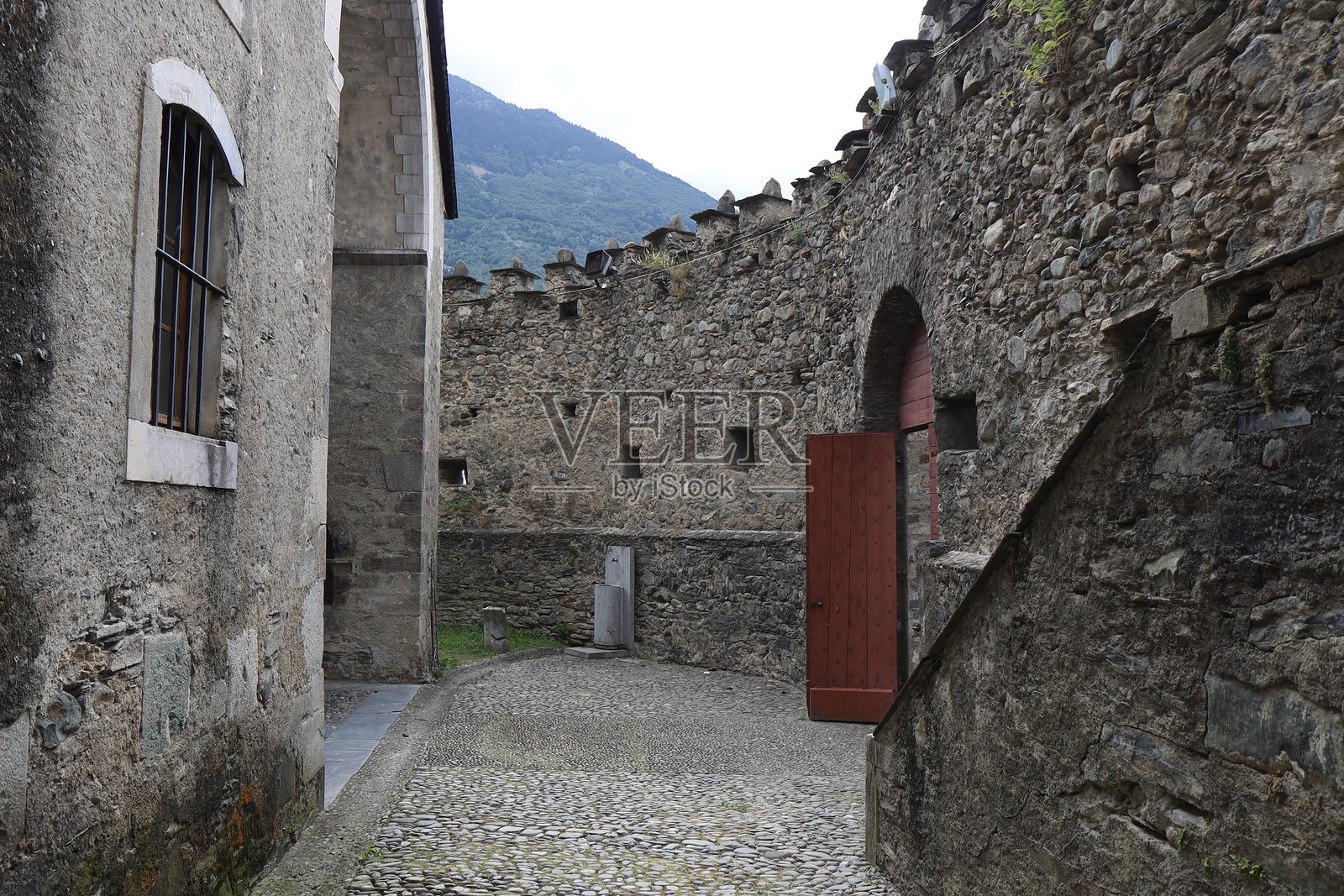 吕兹·圣索夫尔 - 圣殿骑士教堂照片摄影图片