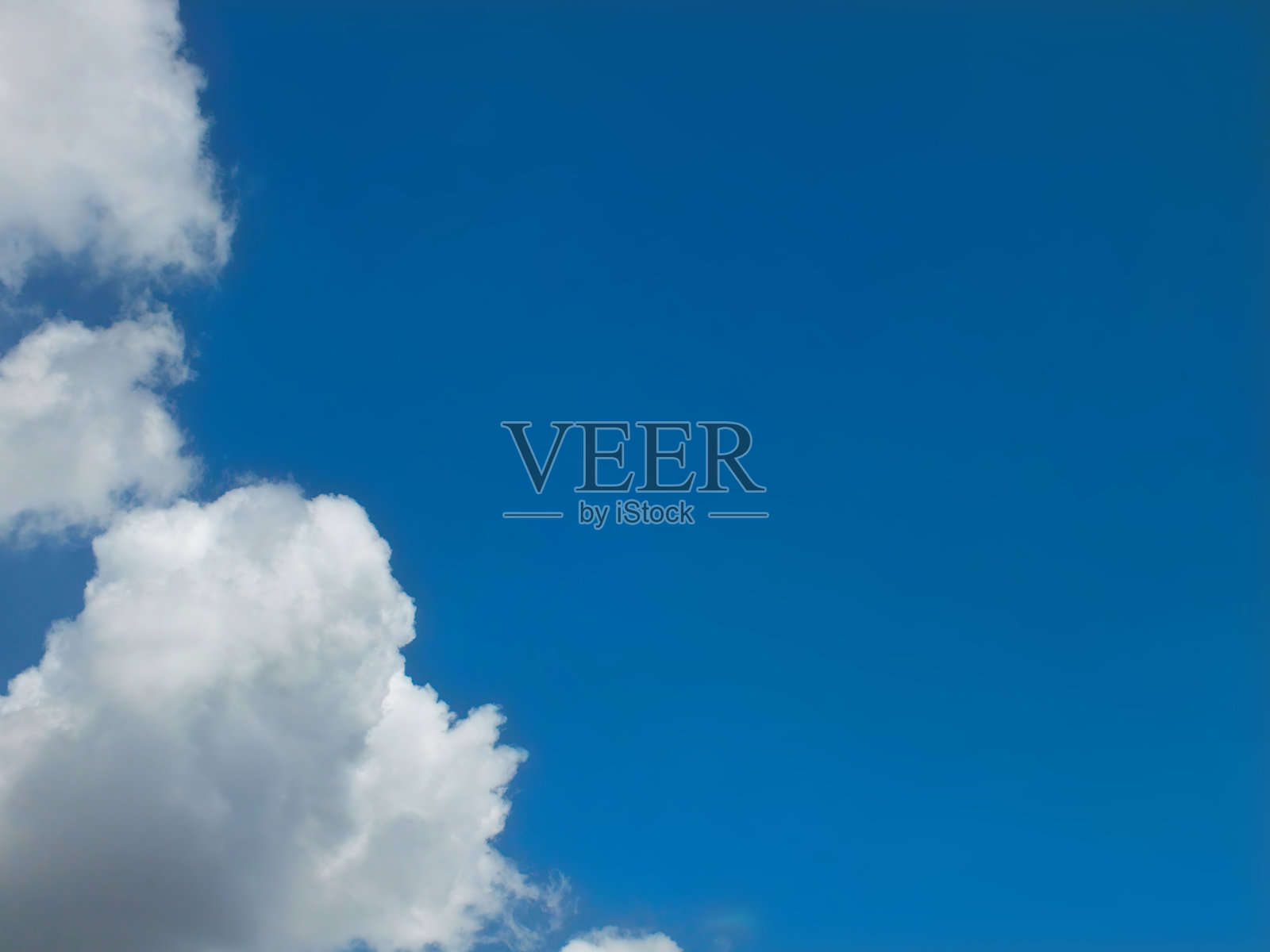 夏季天空。照片摄影图片