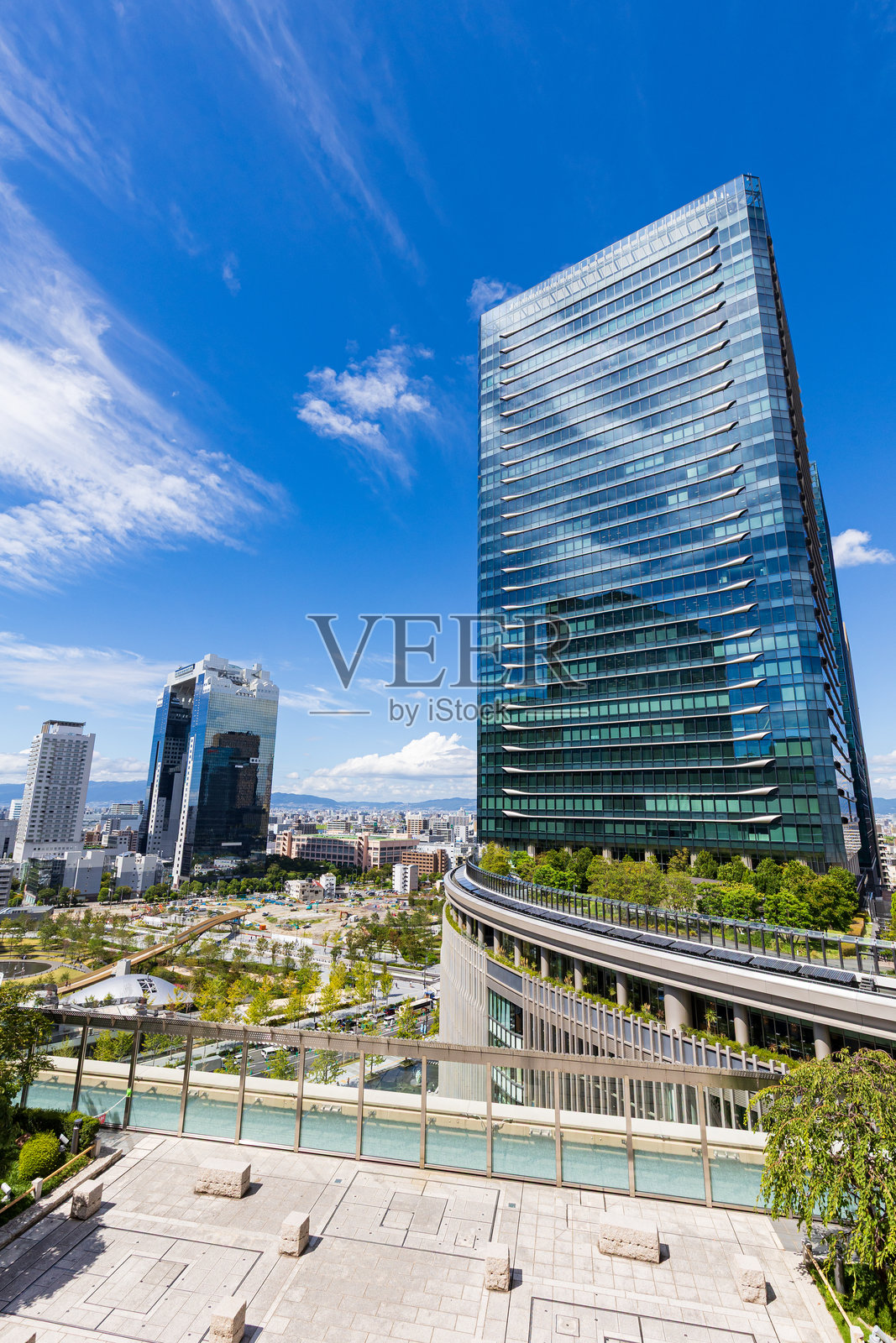 大阪府北区的摩天大楼照片摄影图片