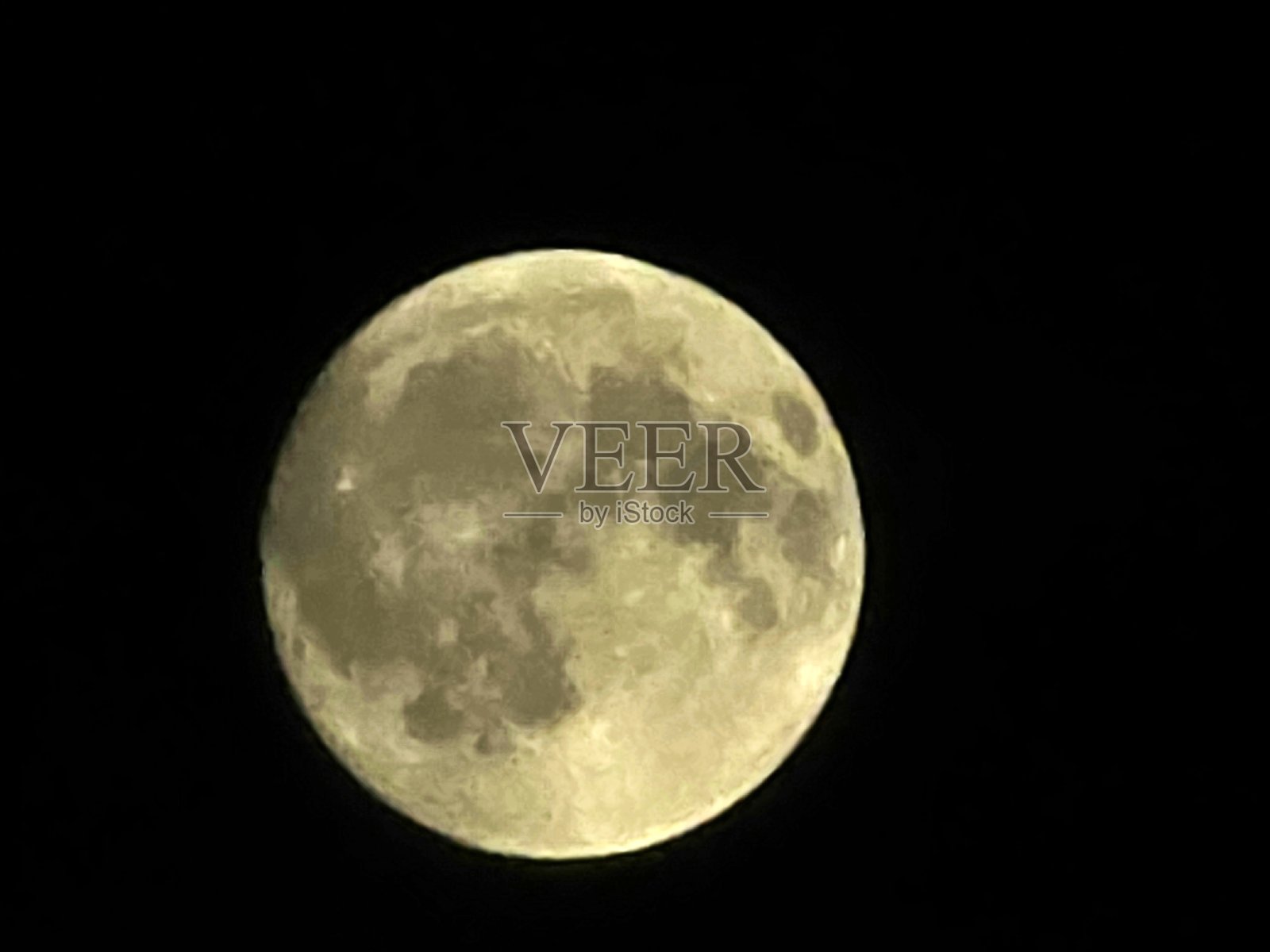 诺瓦拉的满月照片摄影图片