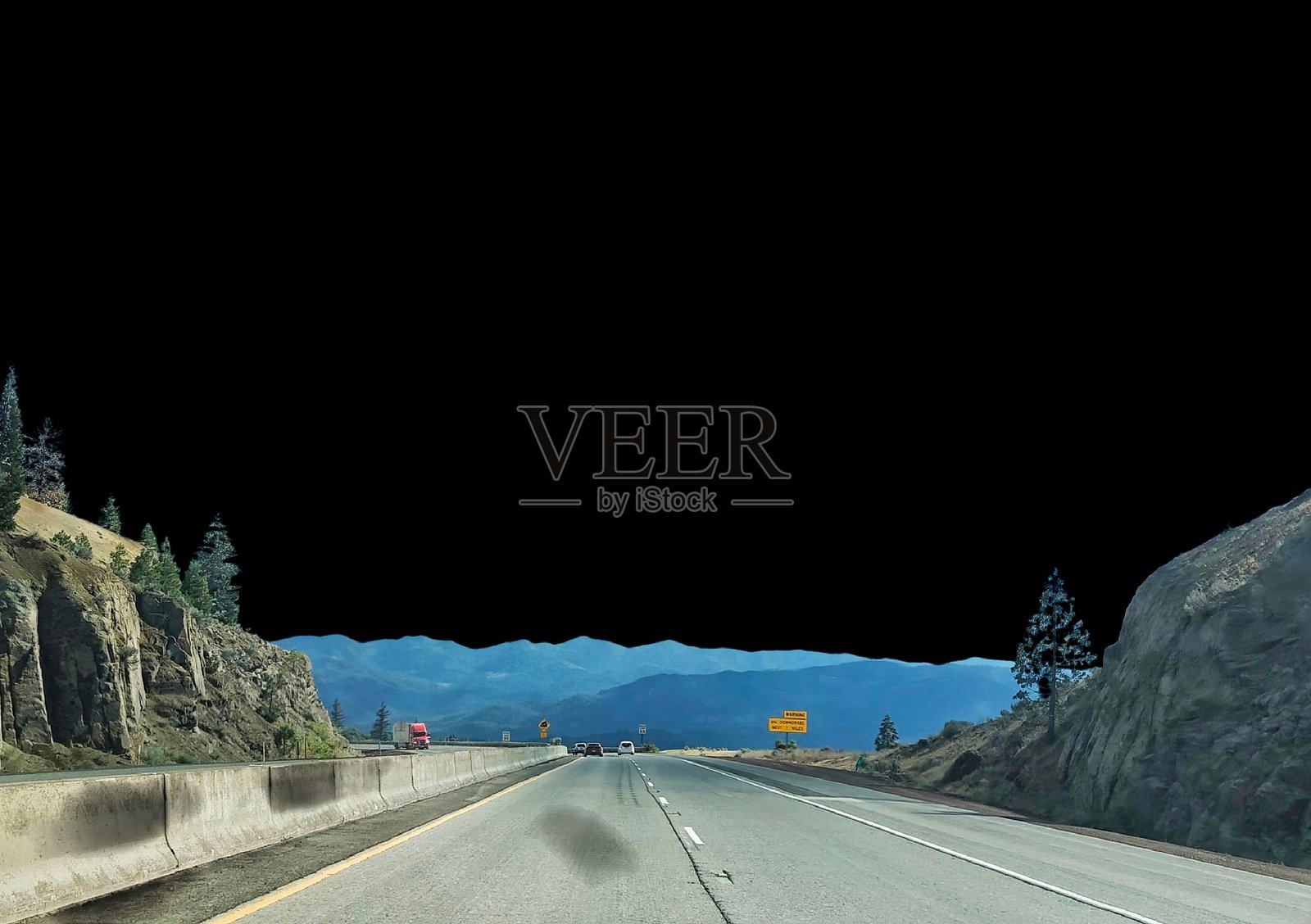 公路上的自然风光照片摄影图片