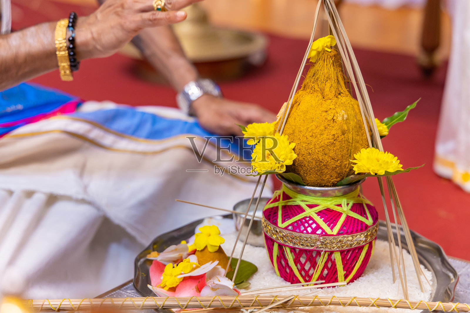 印度传统婚礼仪式用品特写照片摄影图片
