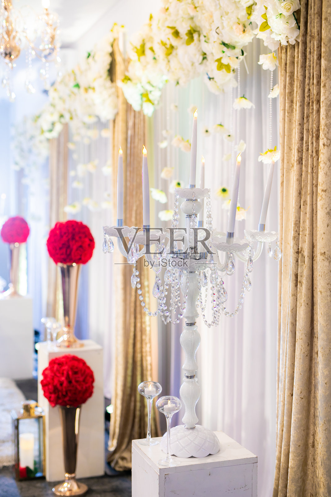 印度传统婚礼的室内布置和装饰照片摄影图片