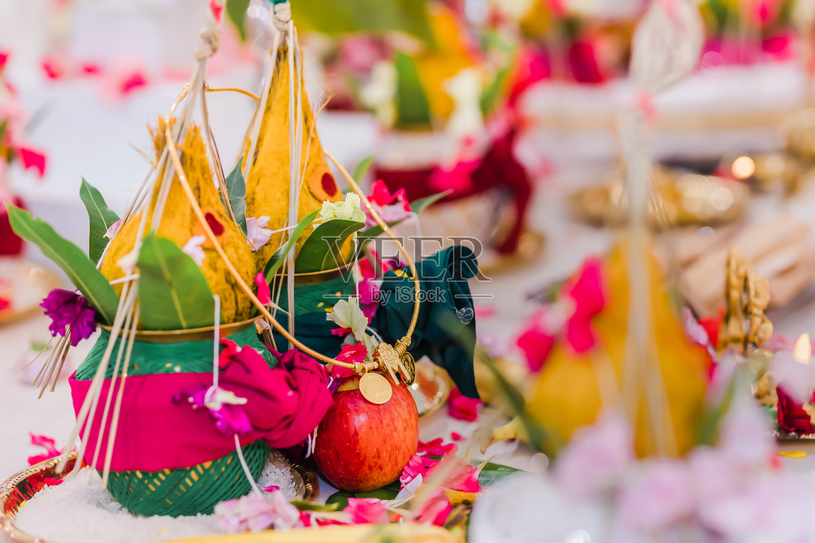 印度传统婚礼仪式用品特写照片摄影图片
