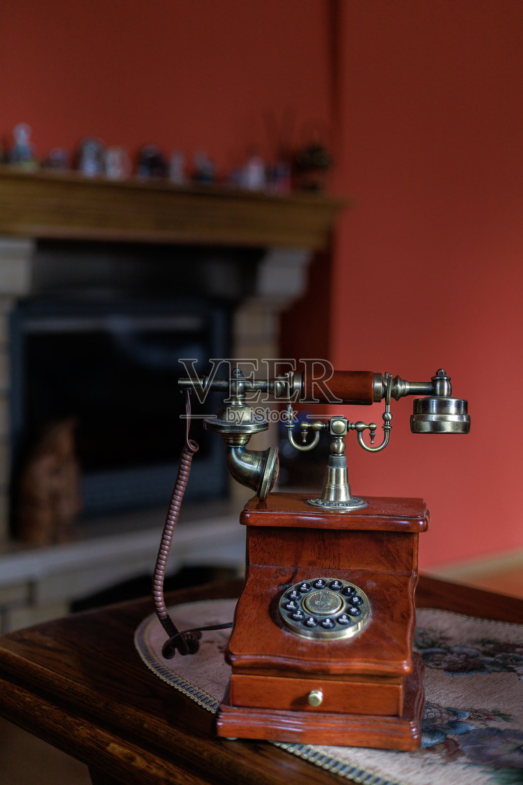 老式转盘电话特写照片摄影图片