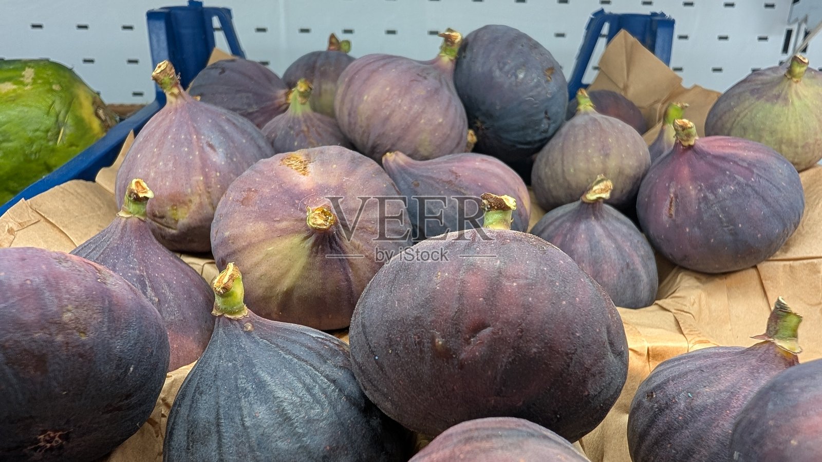 集市上新鲜有机无花果的美丽展示,彰显大自然的馈赠与品质照片摄影图片