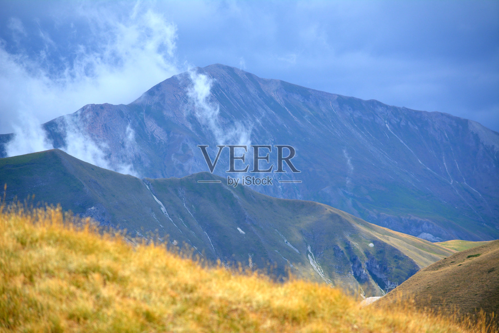 西比利尼山脉风光,拉尼奥洛,马尔凯,意大利照片摄影图片