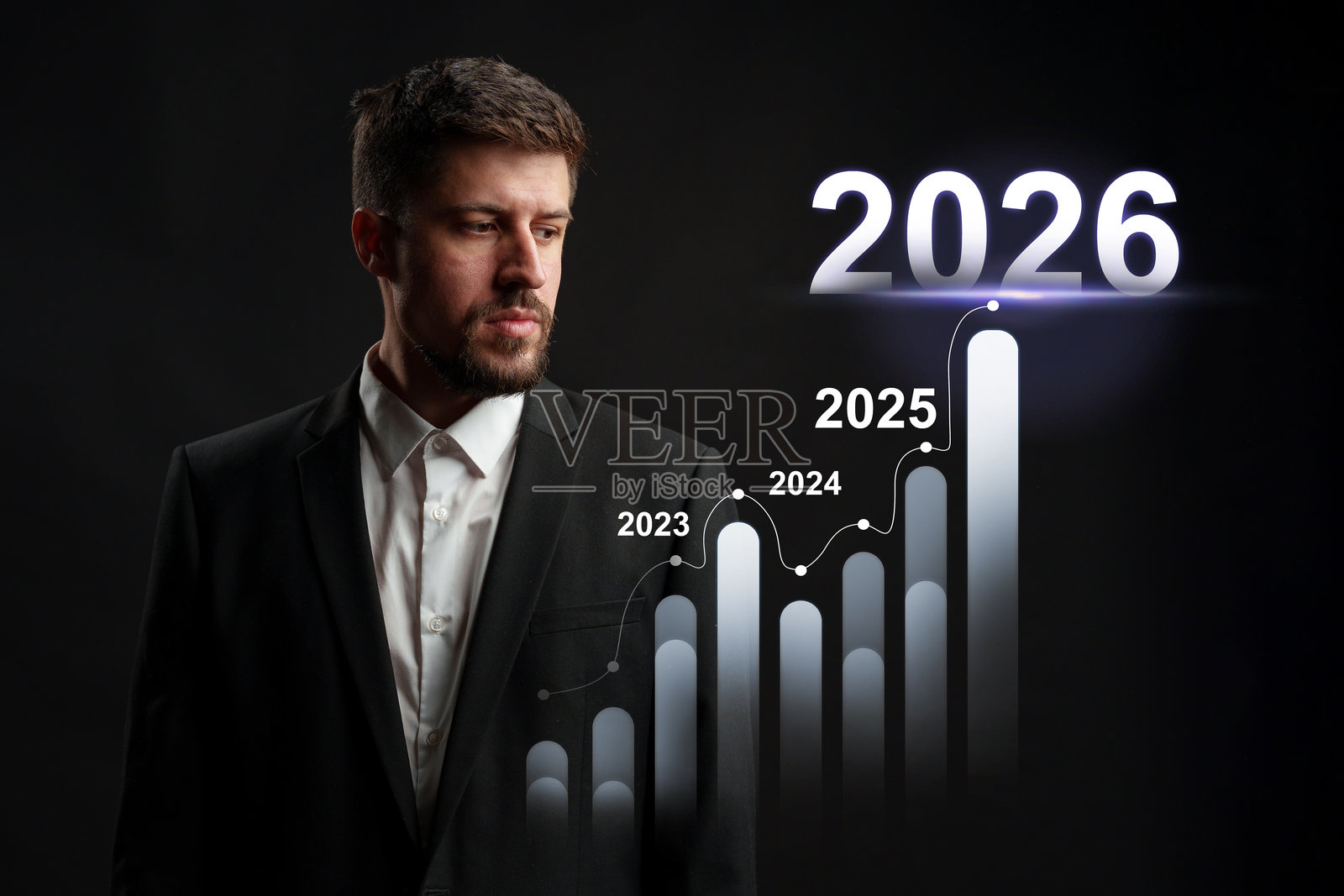 商业专业人士分析2023年至2026年的未来增长趋势照片摄影图片