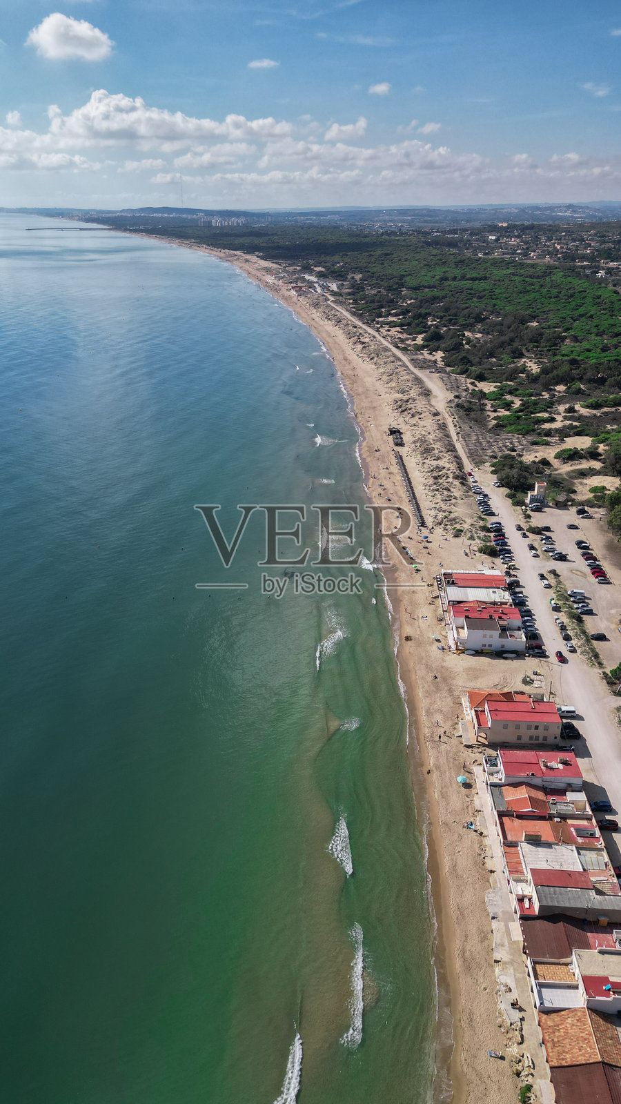 Playa del Pinet y Babilonia海滩,位于西班牙瓦伦西亚阿利坎特省的圣波拉和瓜尔达马尔照片摄影图片