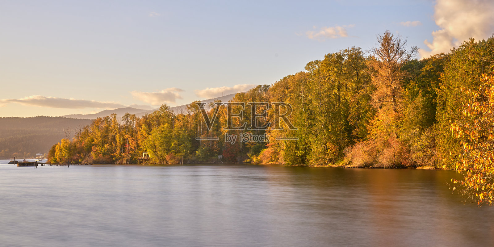 宝灵莫迪的秋日色彩照片摄影图片