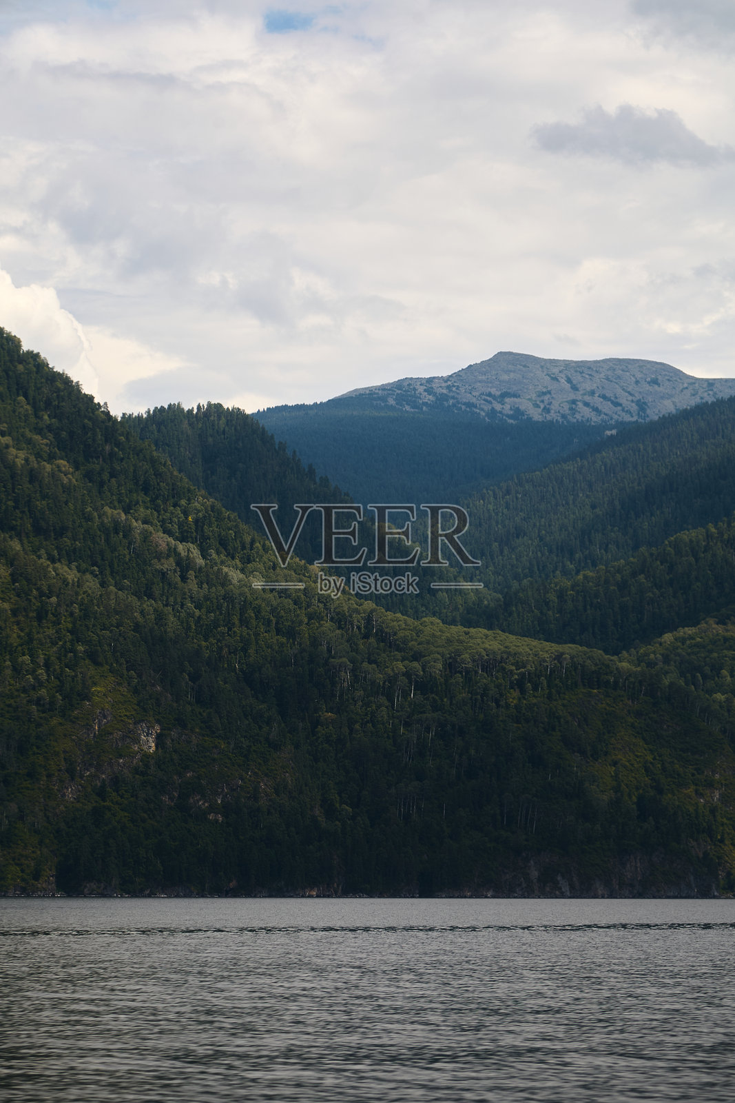 阿尔金科尔 - 特列茨科耶湖照片摄影图片