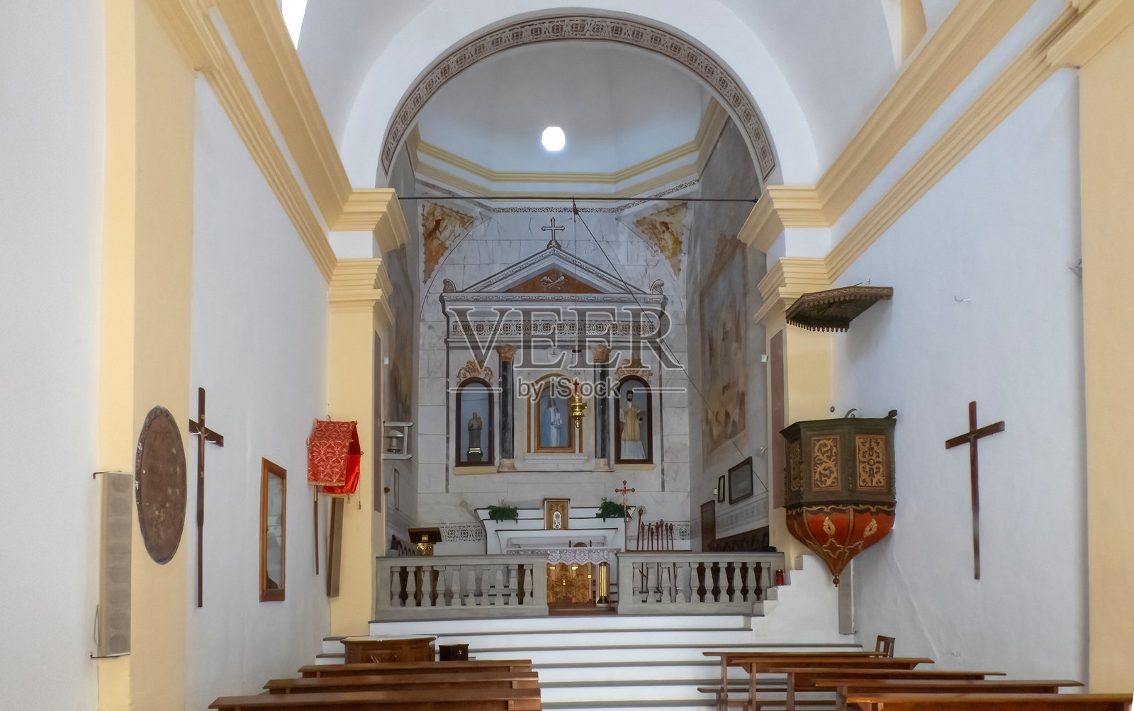 奥塞奥兄弟会灵魂祈祷堂(Oratorio della Confraternita delle Anime - 1719)中央中殿 - 奥罗塞 - 努奥罗 - 撒丁岛 - 意大利照片摄影图片