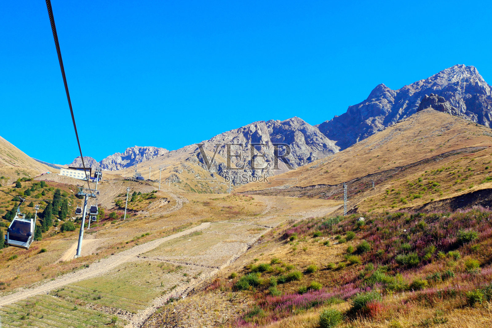 外伊犁阿拉套山照片摄影图片