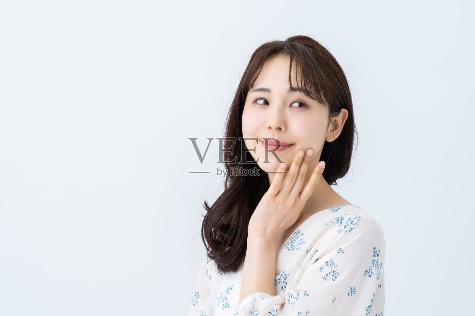 年轻女性的皮肤护理照片摄影图片