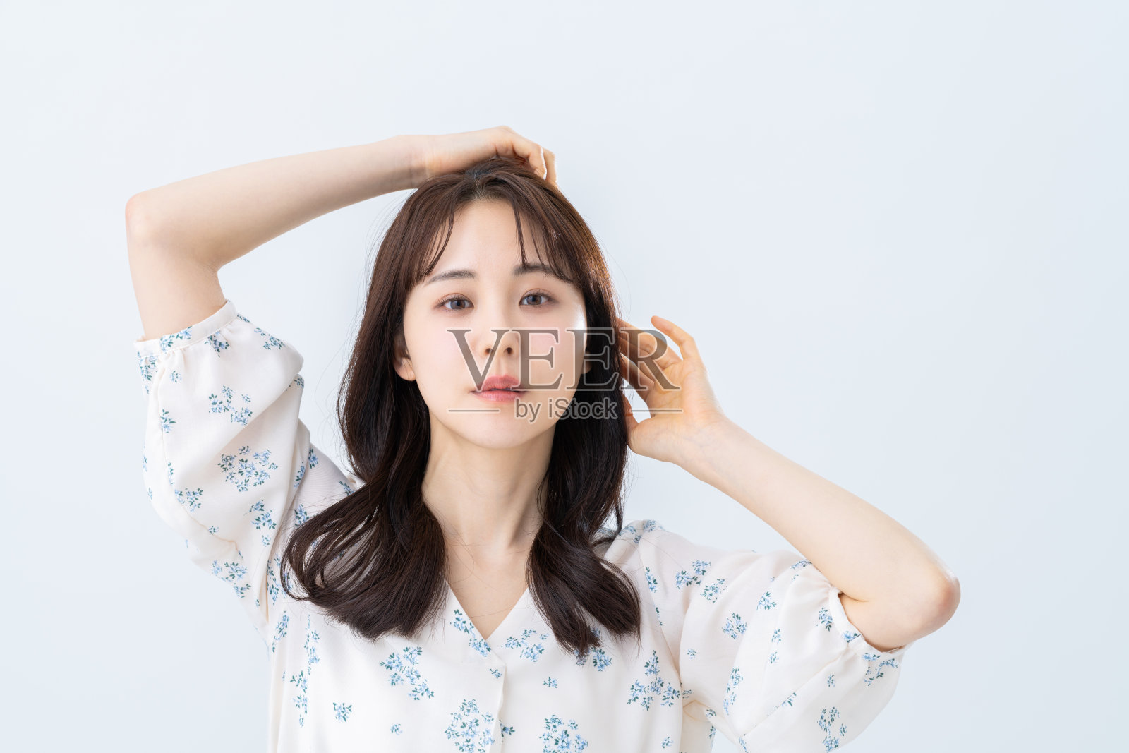 年轻女性的头发护理照片摄影图片