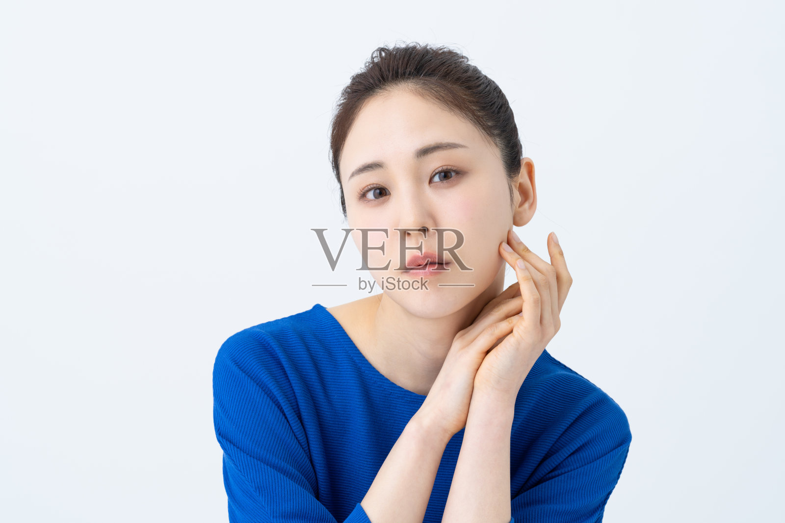 年轻女性的皮肤护理照片摄影图片