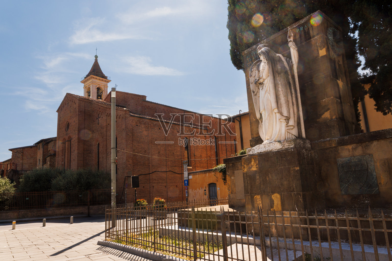 普拉托圣弗朗切斯科教堂及复杂纪念碑照片摄影图片