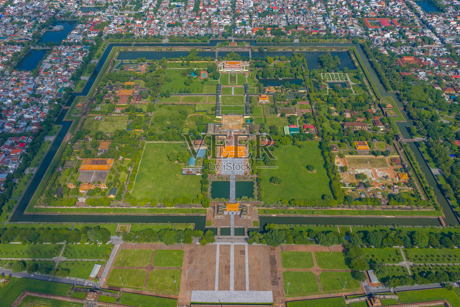 越南顺化皇城航拍,俯瞰顺化市。阮朝皇宫。照片摄影图片