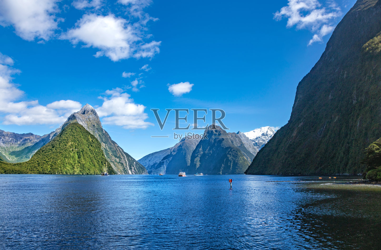 新西兰南岛峡湾国家公园米尔福德峡湾,大洋洲照片摄影图片