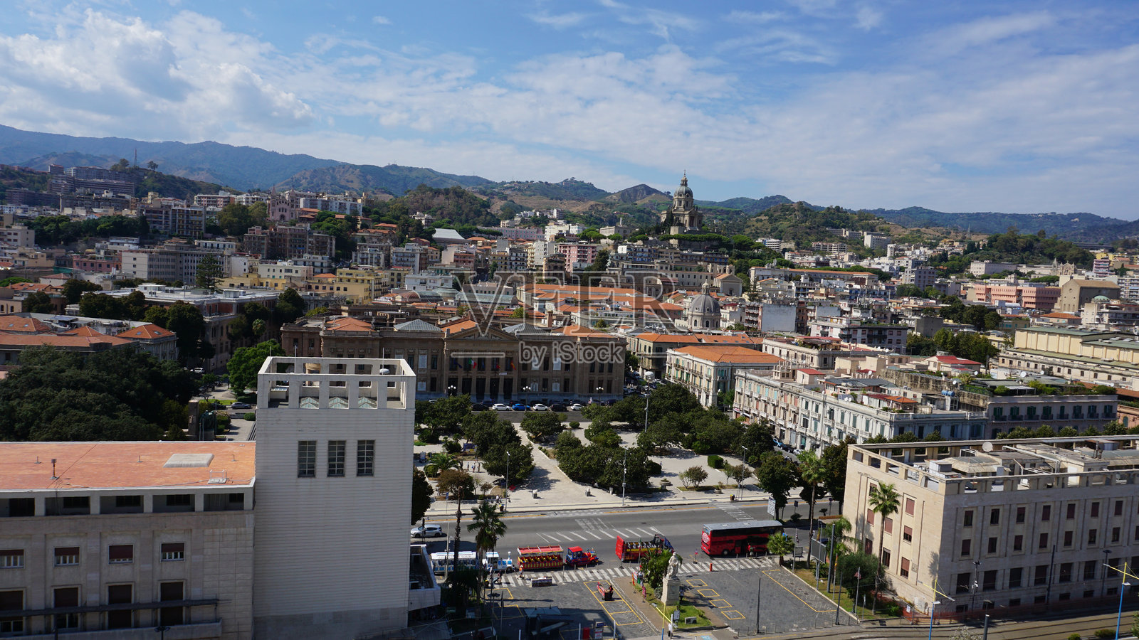 意大利西西里岛墨西拿老城区的绝美景色照片摄影图片
