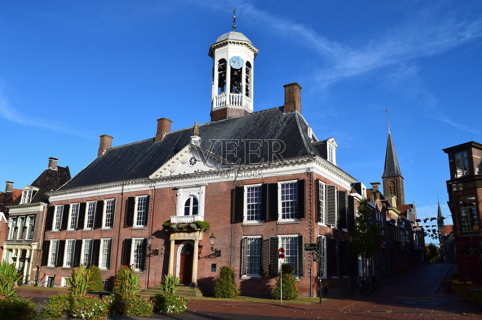 荷兰多库姆市政厅秋景照片摄影图片