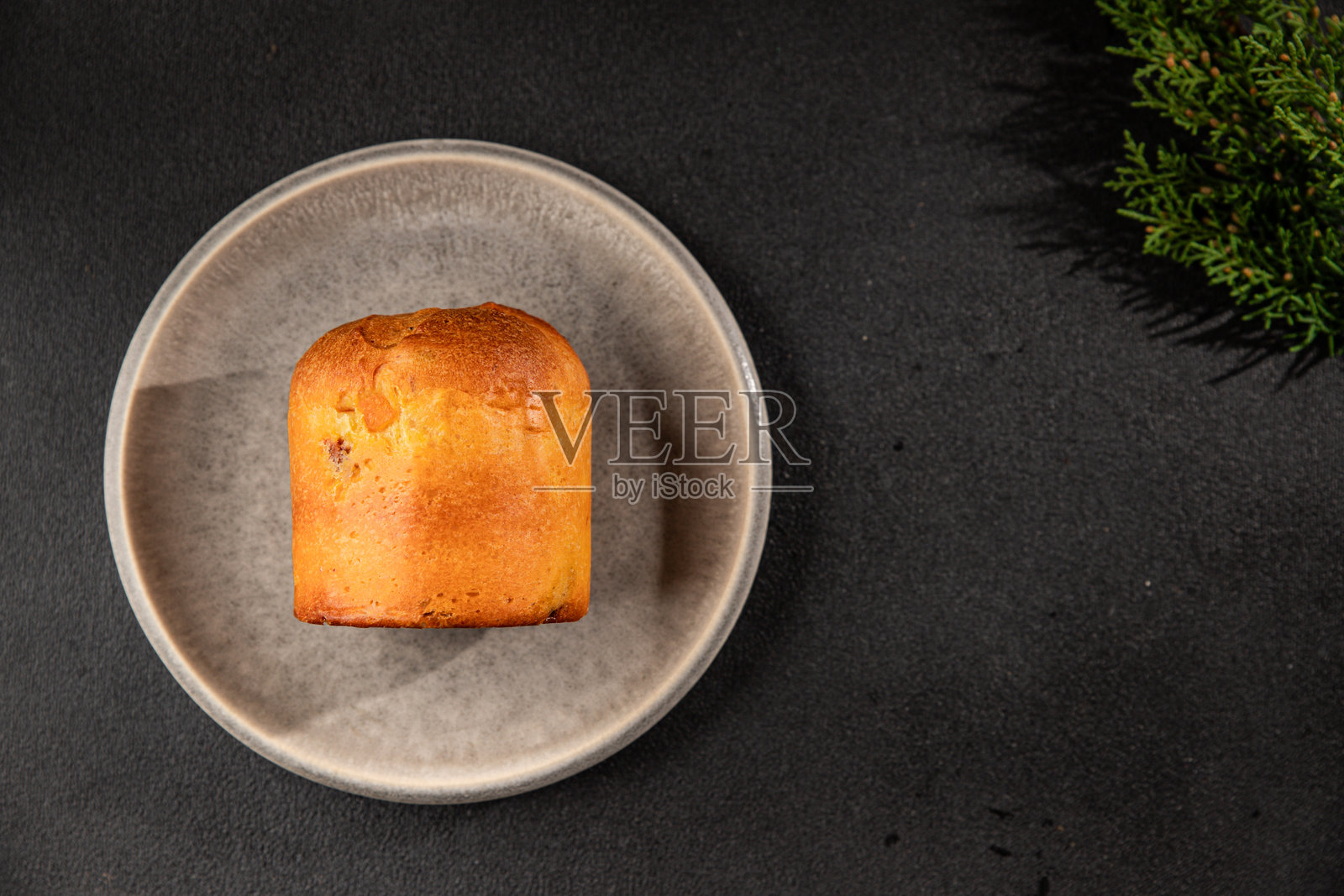 潘妮朵尼小甜点,圣诞传统甜点,复活节蛋糕,美味小吃,新鲜美味的精致美食,桌面背景,乡村风格,俯视角度,留有复制空间照片摄影图片