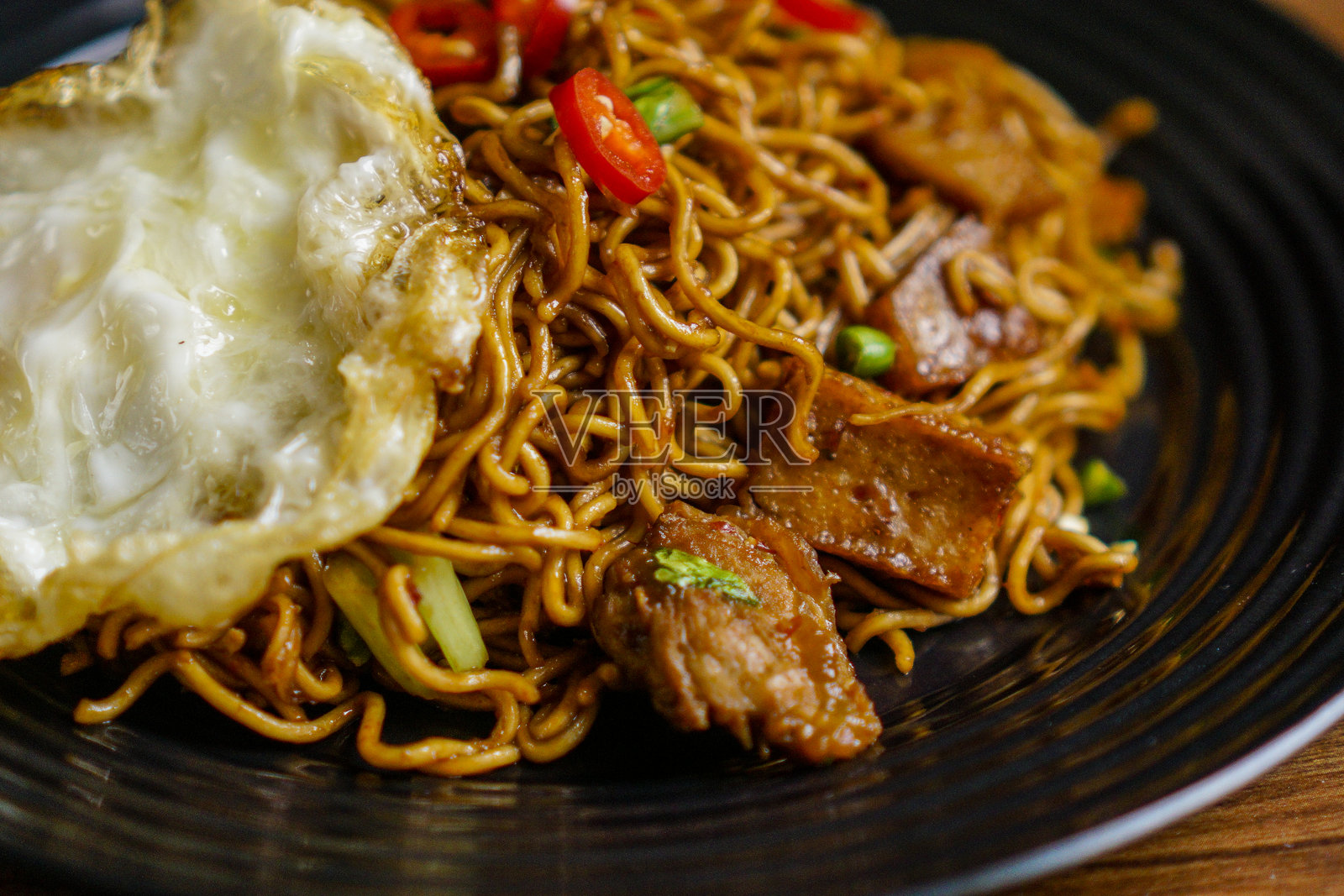 炸方便面照片摄影图片