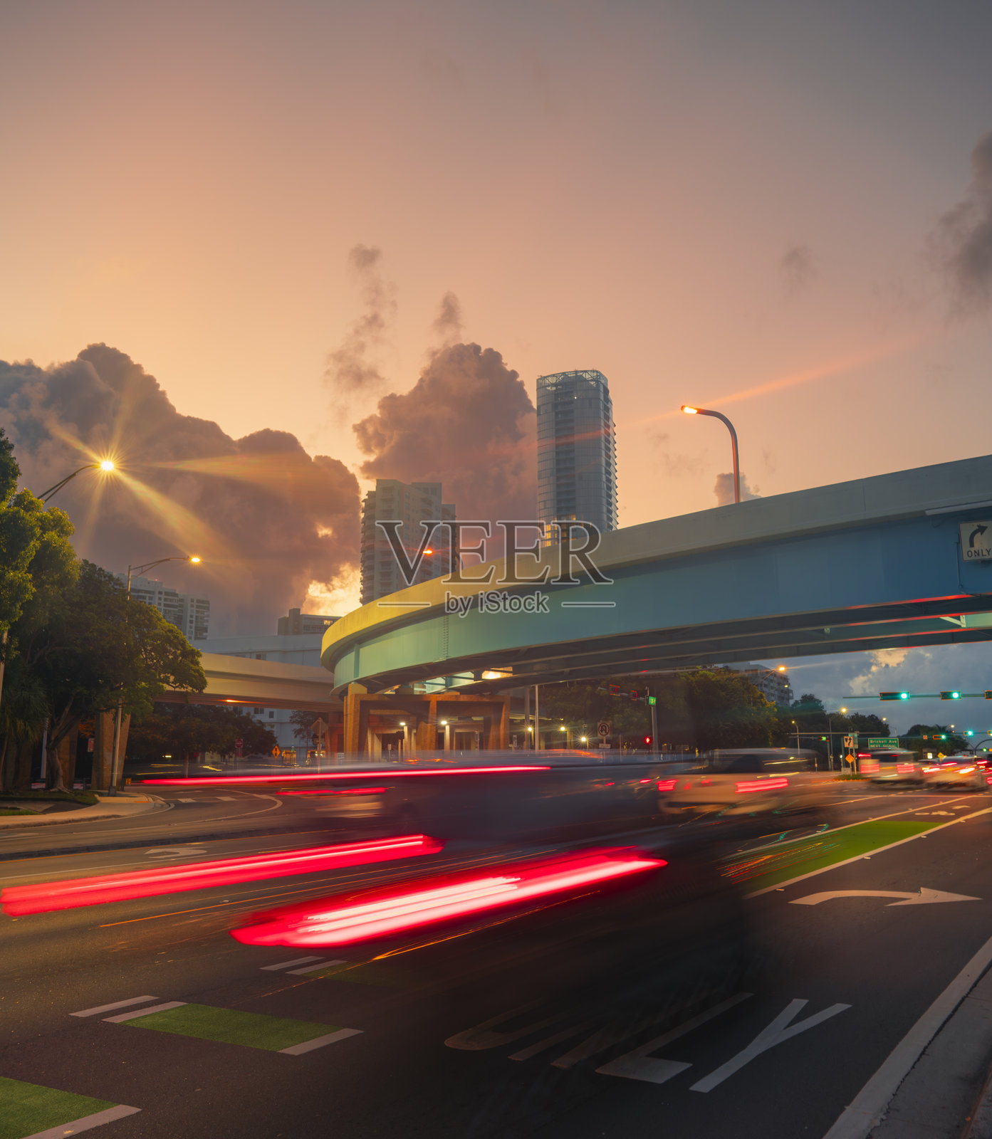 佛罗里达州公路上的交通照片摄影图片