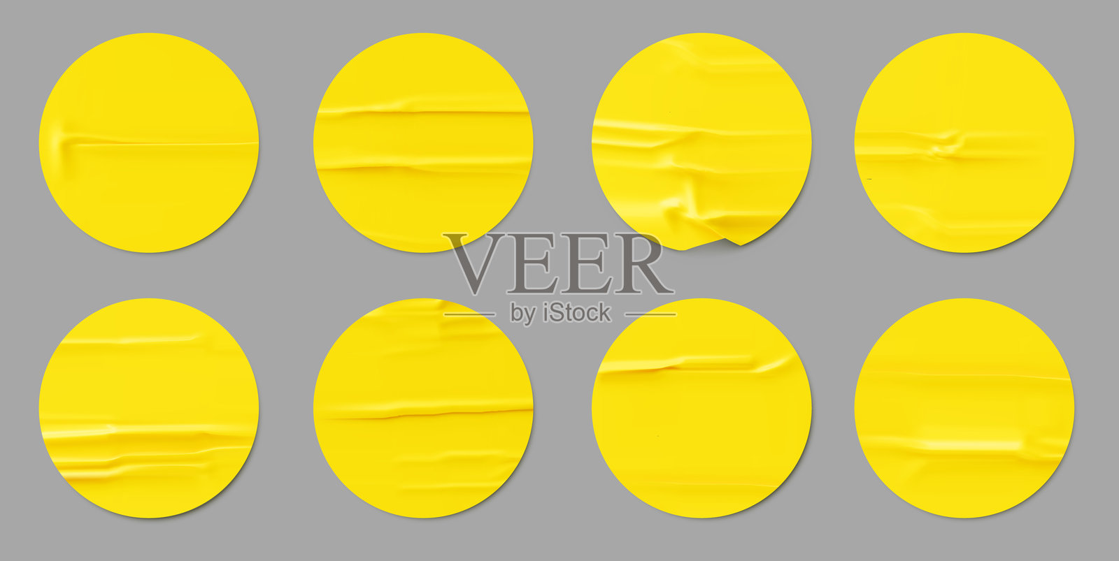 一套圆形的黄色纸质贴纸。逼真的圆形贴纸标签模板,孤立的背景。集合模型价格标签销售。矢量图插画图片素材