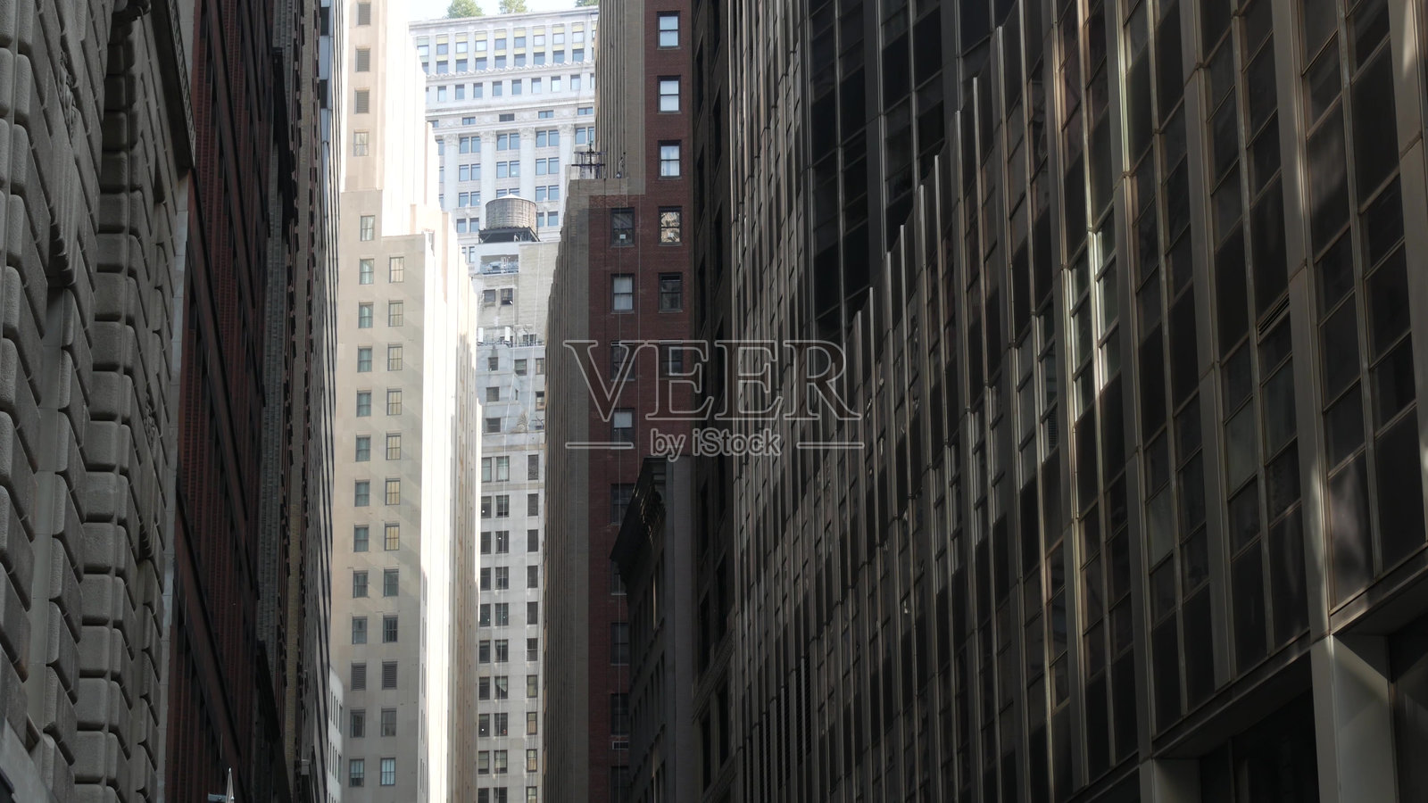 纽约市曼哈顿下城金融区街道建筑,纽约市的FiDi建筑。照片摄影图片