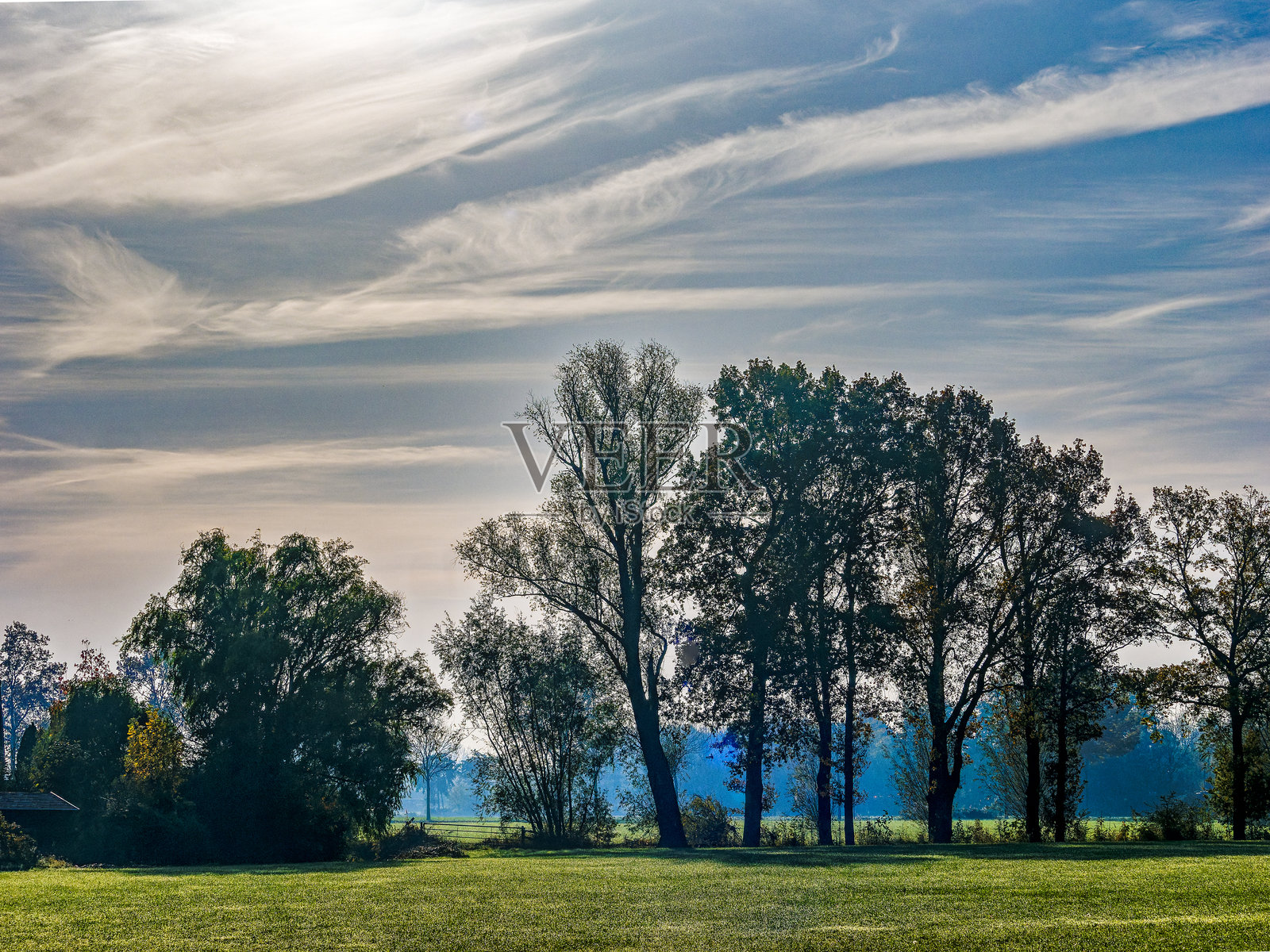 洛比克尔凯佩尔郁郁葱葱的壮丽景观照片摄影图片