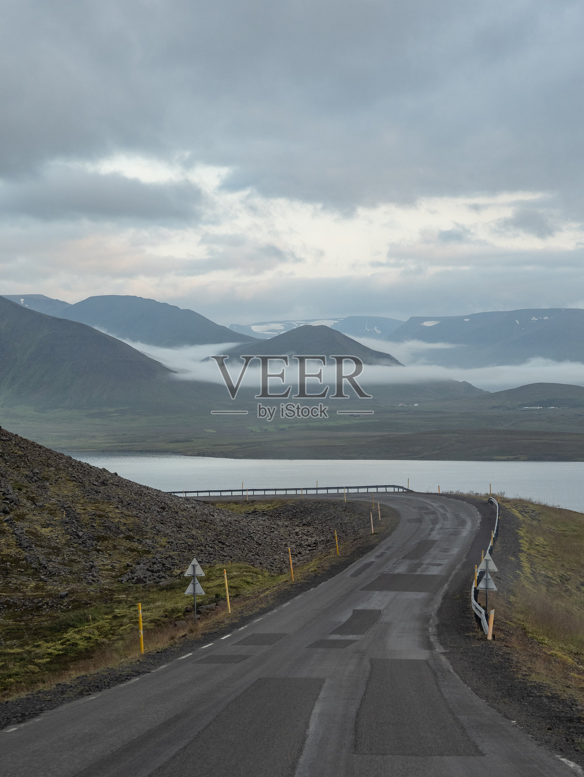 冰岛风光中的高速公路照片摄影图片