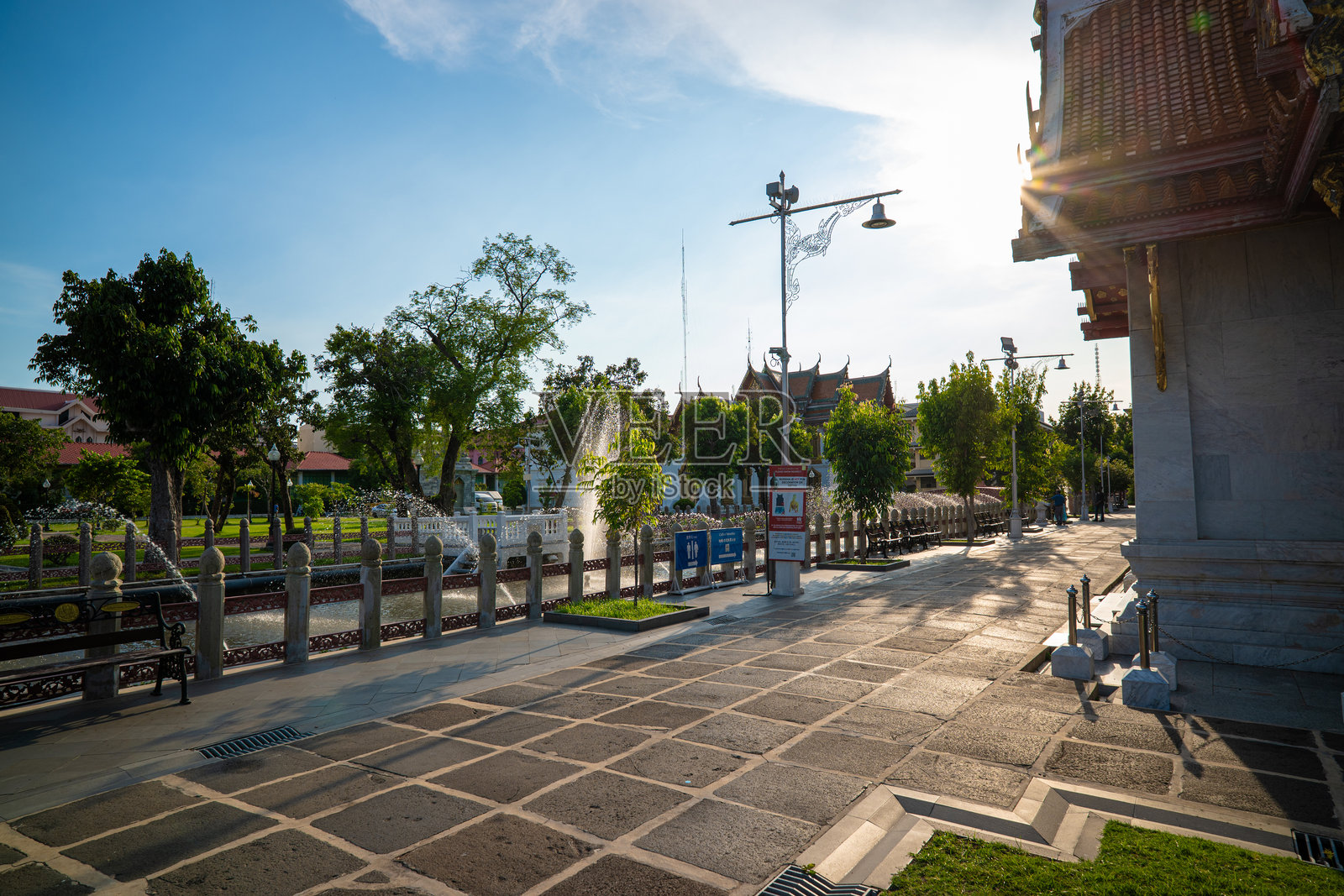 大理佛寺日落观光旅行照片摄影图片