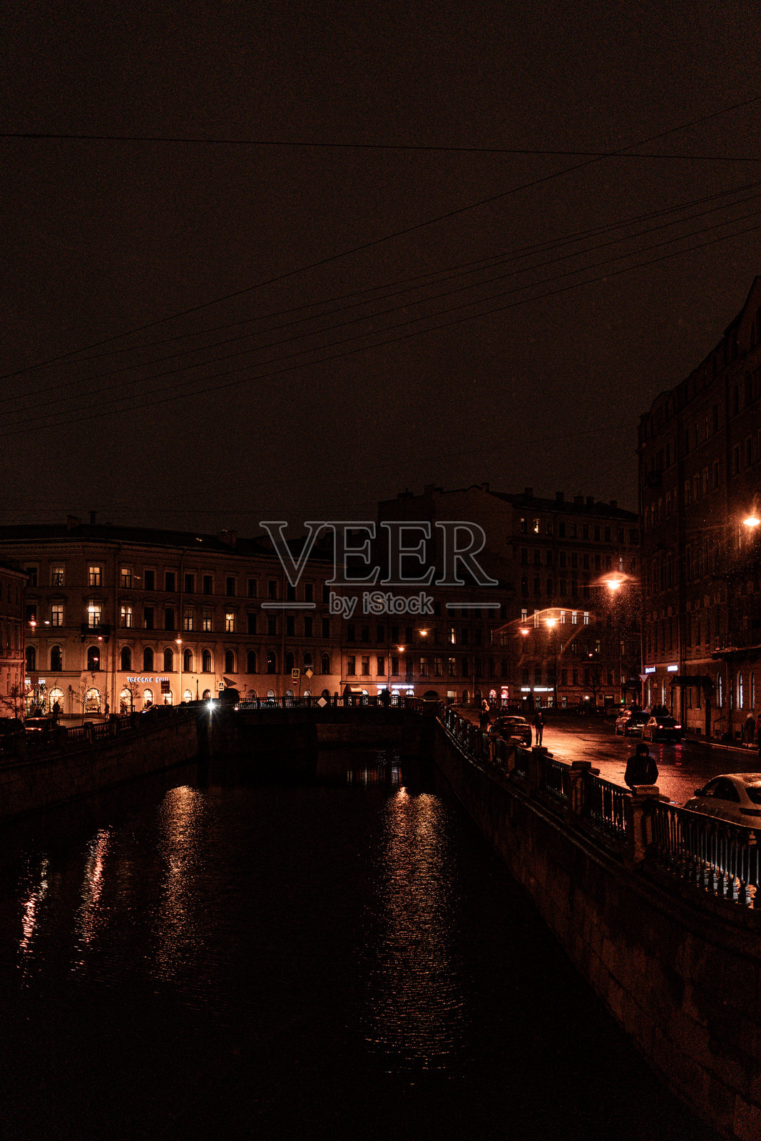 夜晚的格里博耶多夫运河,圣彼得堡照片摄影图片