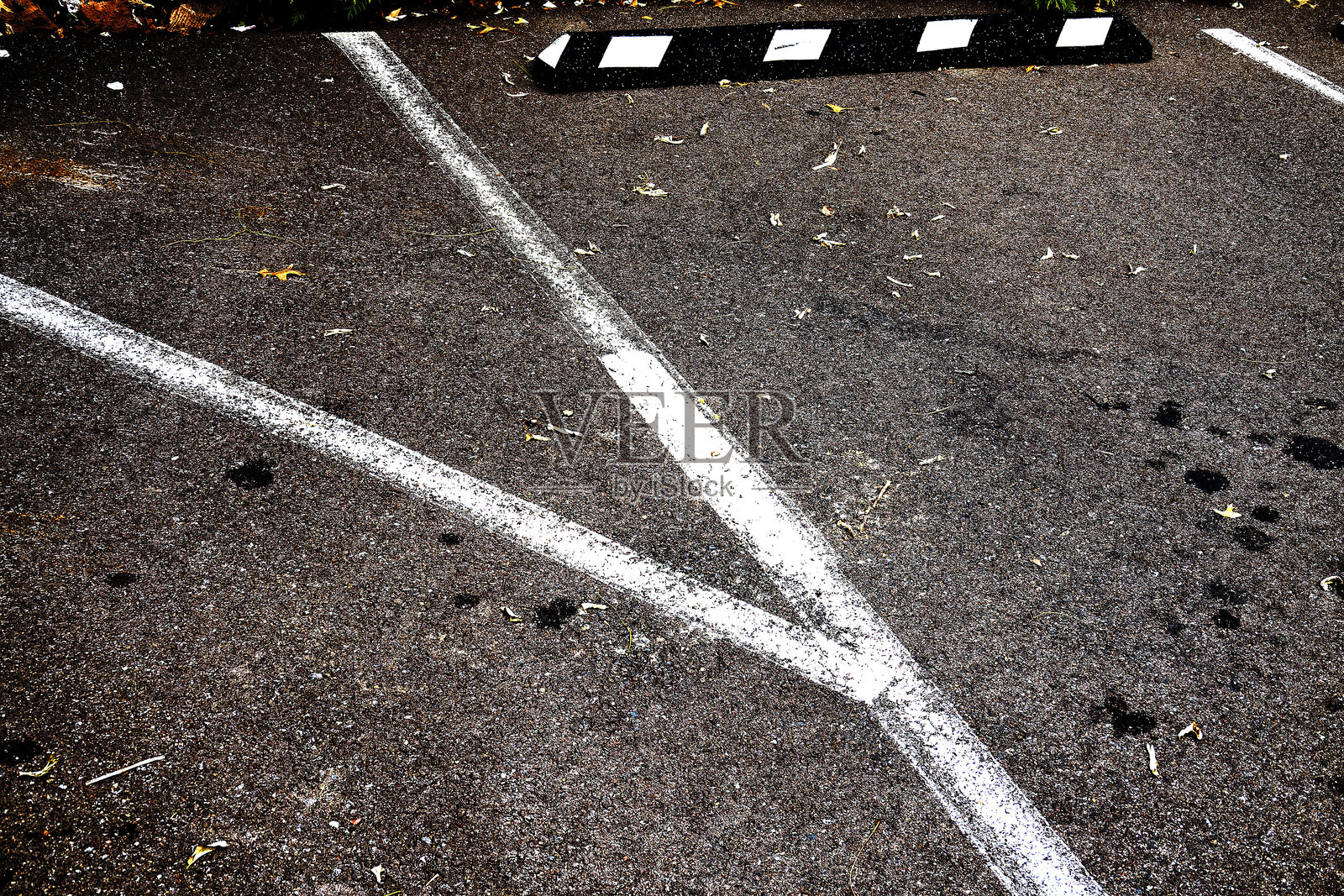 停车场街道上的线条照片摄影图片