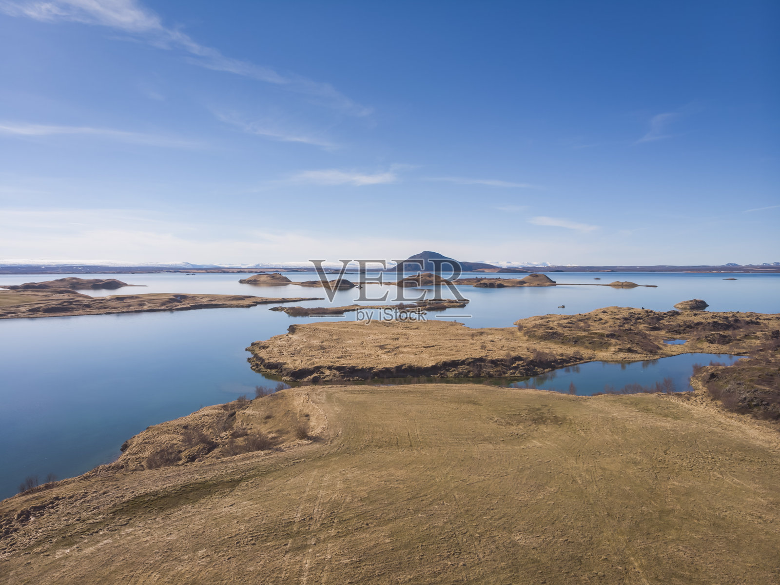 冰岛北部米湖的航拍视角照片摄影图片