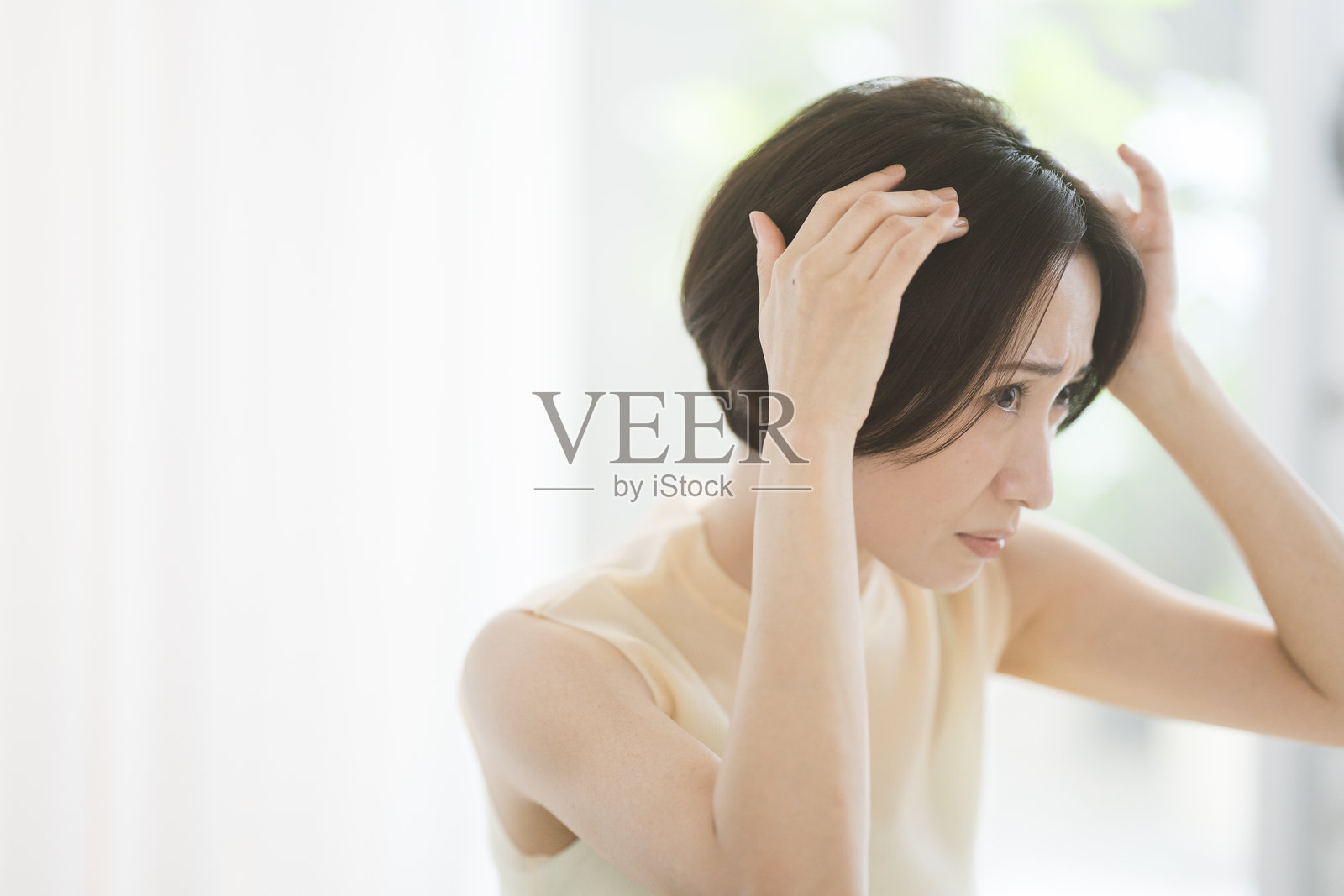 中年日本女性照片摄影图片