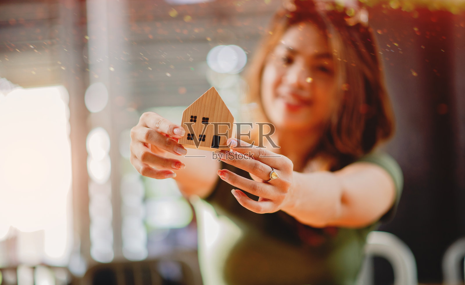 房屋所有权与住房、首次购房、房屋贷款与现金、搬迁照片摄影图片