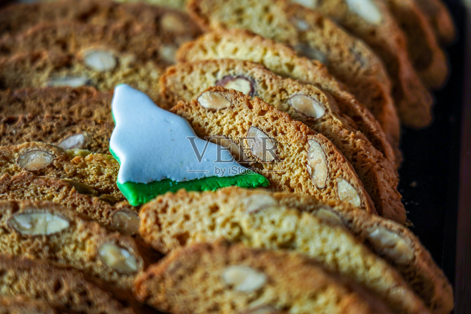 餐桌上食物近景布置照片摄影图片