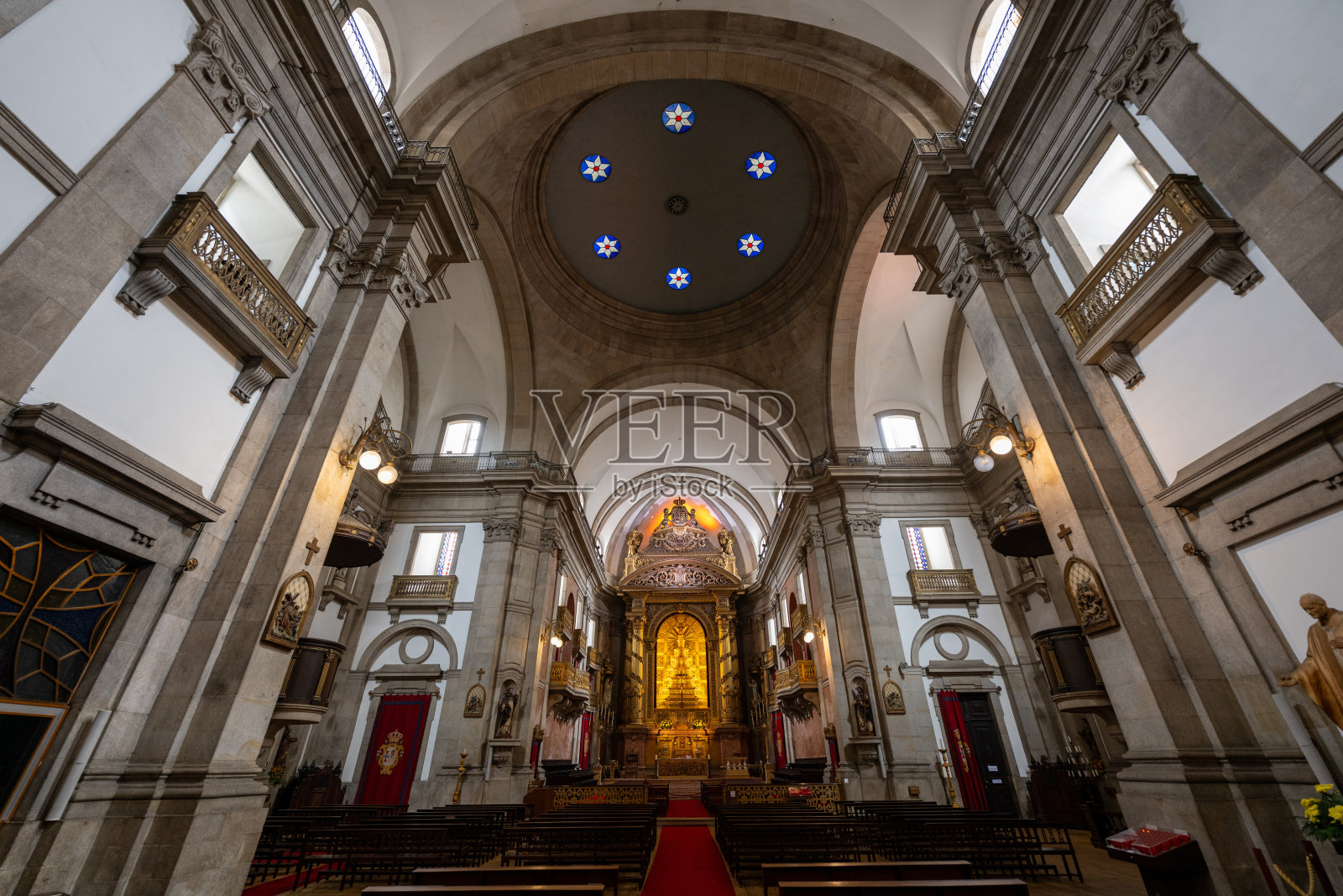 特林达迪教堂 - 波尔图,葡萄牙照片摄影图片