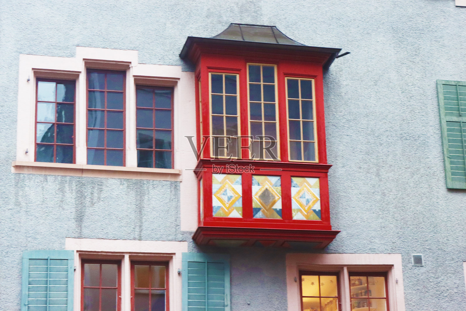 苏黎世,瑞士,木制小阳台照片摄影图片